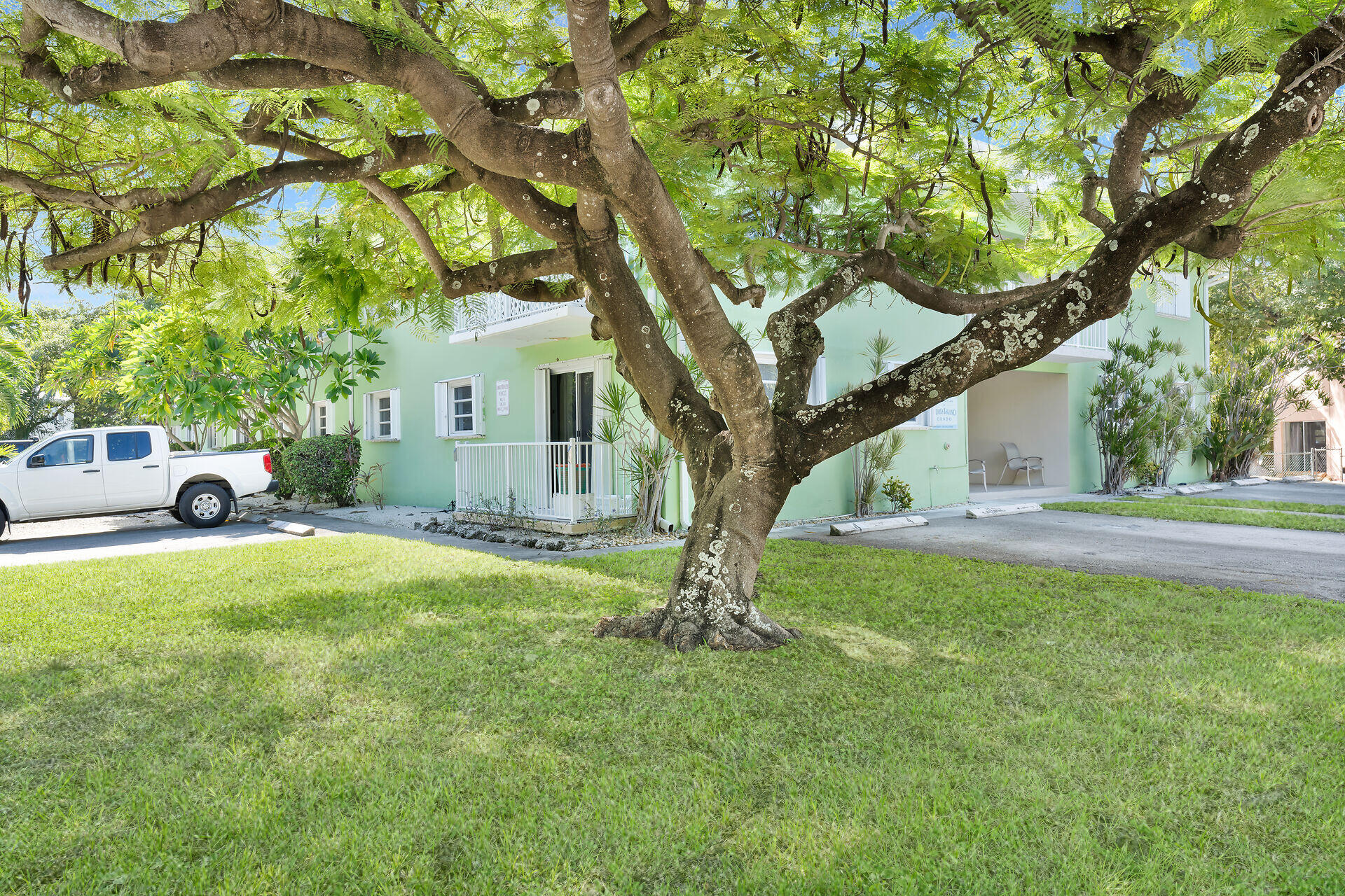 1129 Pebble Beach Lane Apt 11 Property Photo 19