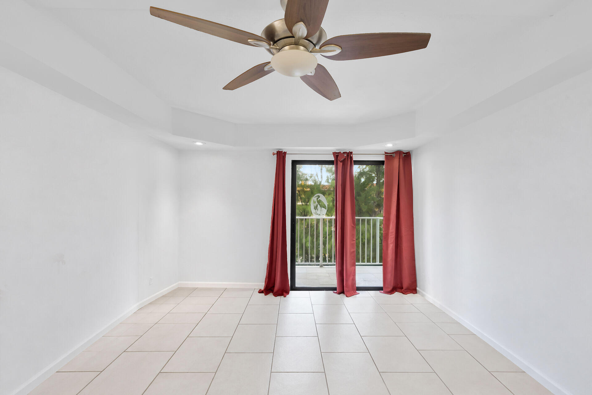 201 E Ocean Drive 312 Property Photo 8
