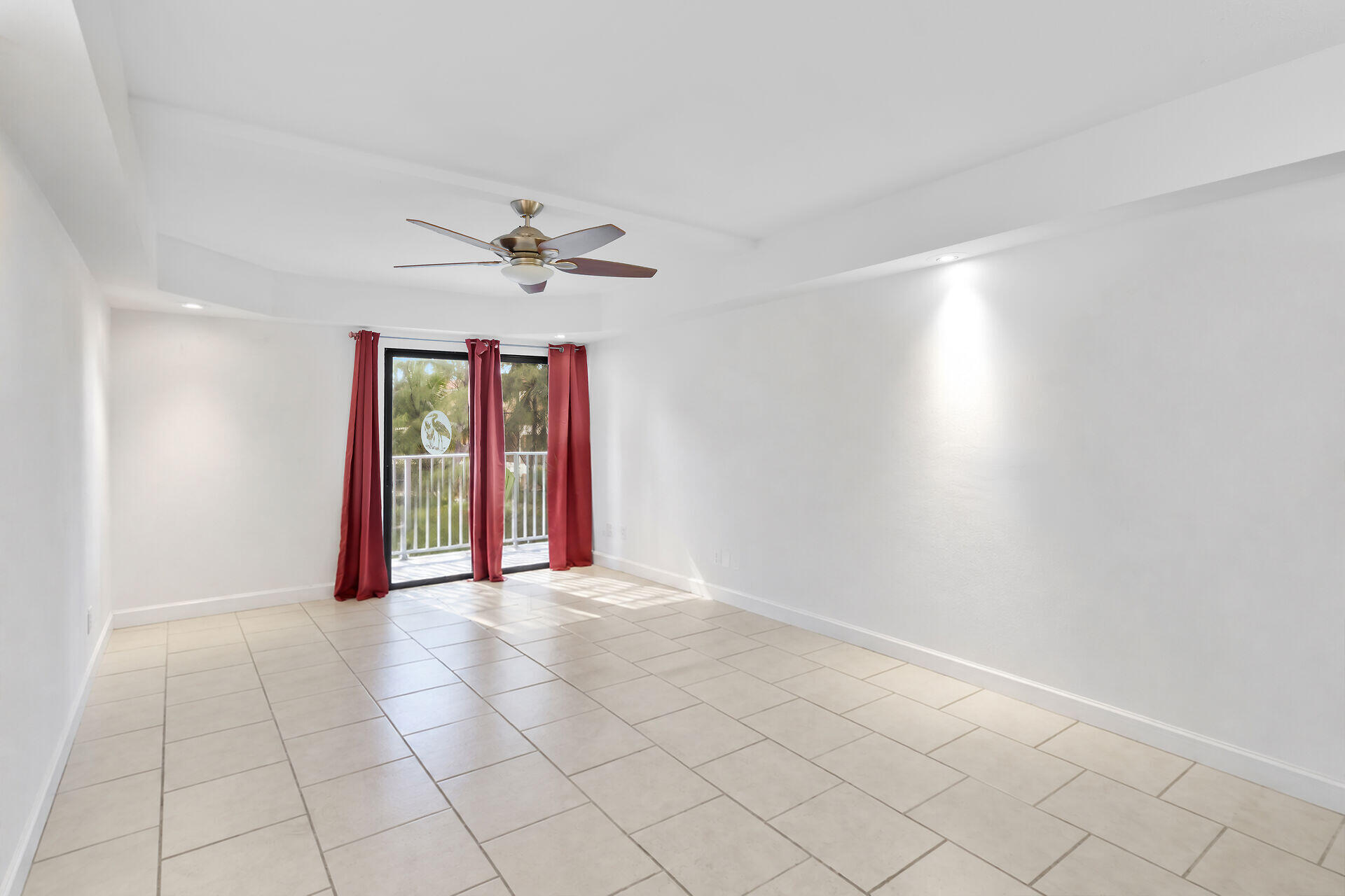 201 E Ocean Drive 312 Property Photo 10