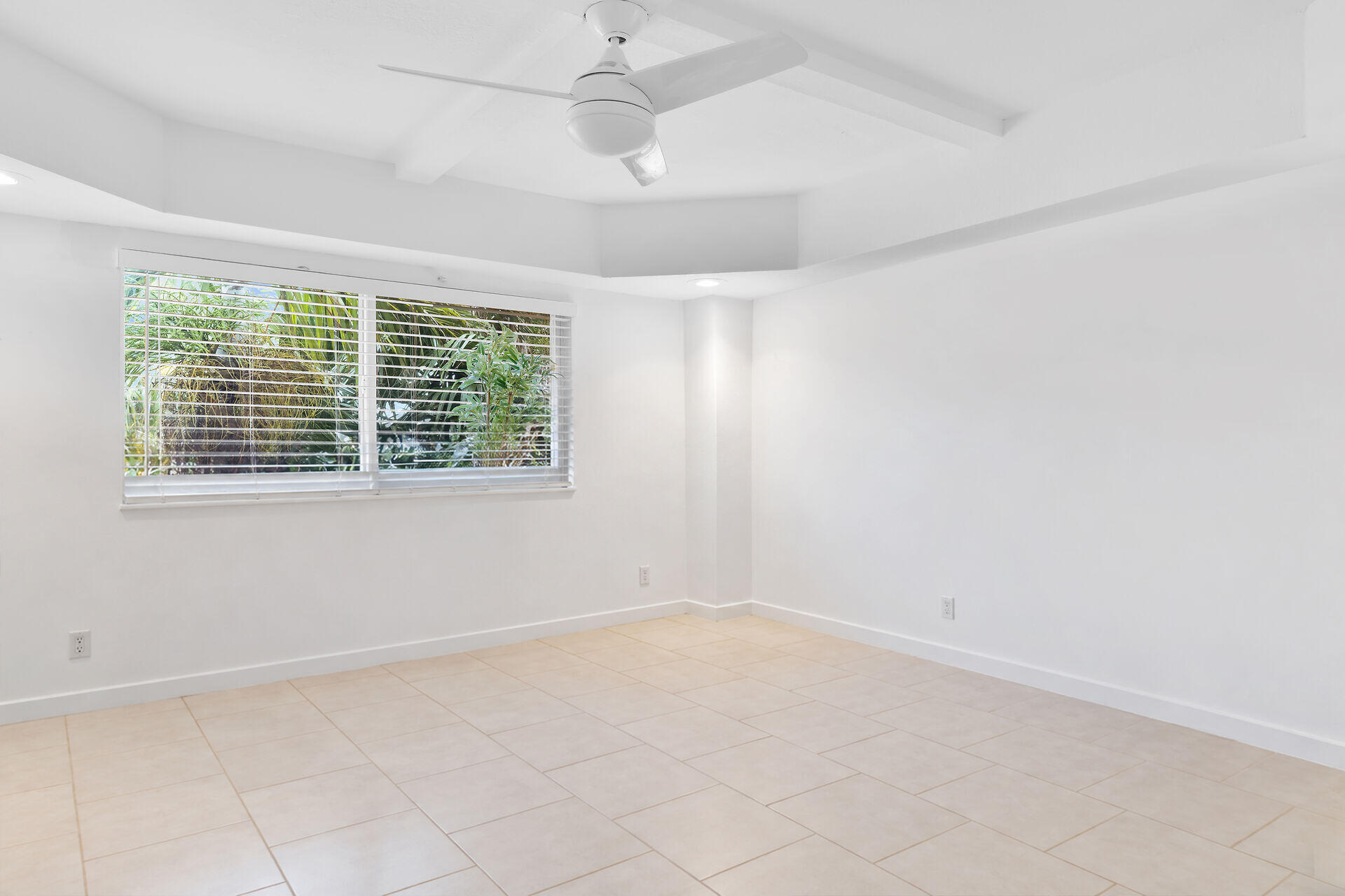 201 E Ocean Drive 312 Property Photo 27