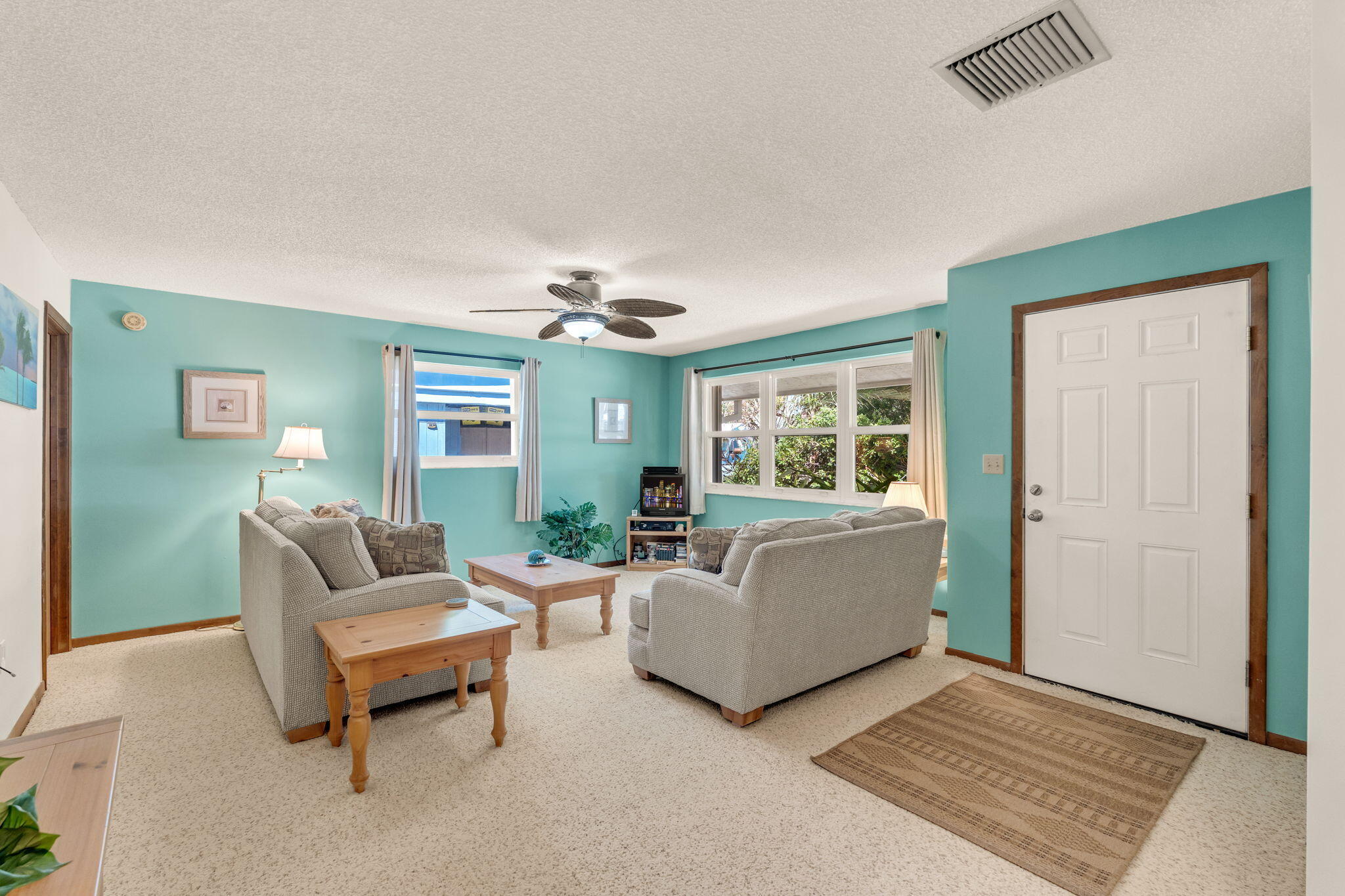 209 2nd Street Property Photo 4