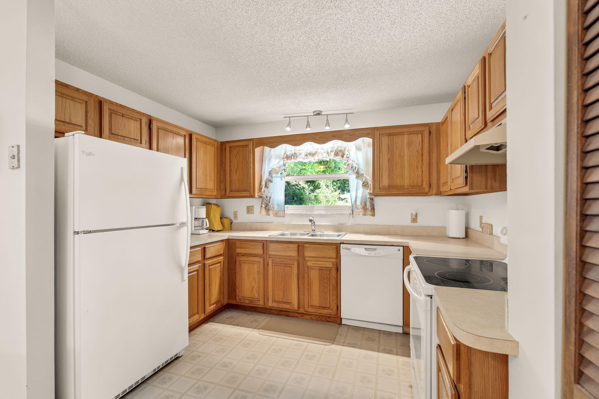 209 2nd Street Property Photo 19