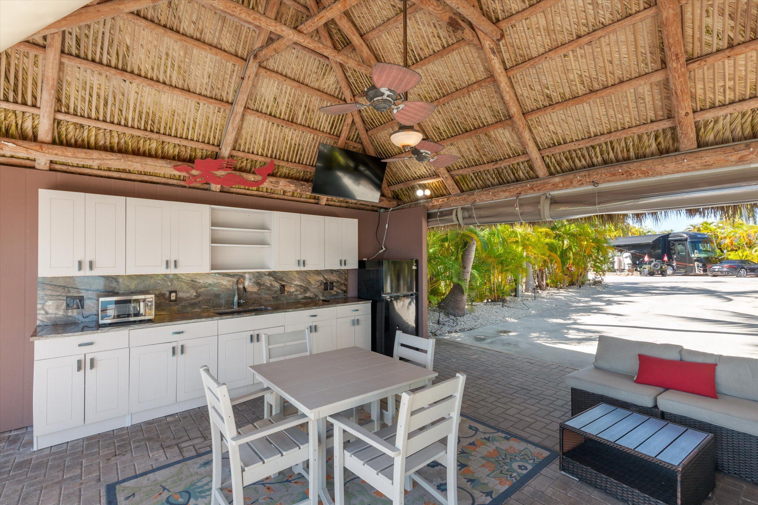 2950 Overseas Highway # 52 Property Photo 11