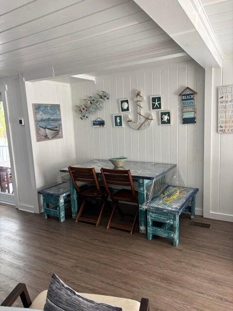 124 S Bay Harbor Drive Property Photo 6