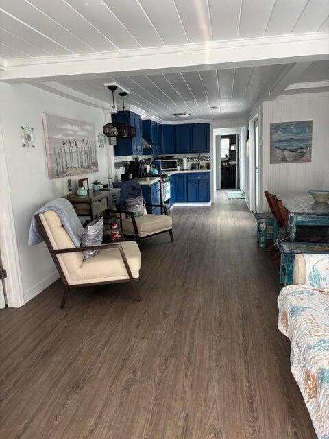 124 S Bay Harbor Drive Property Photo 8