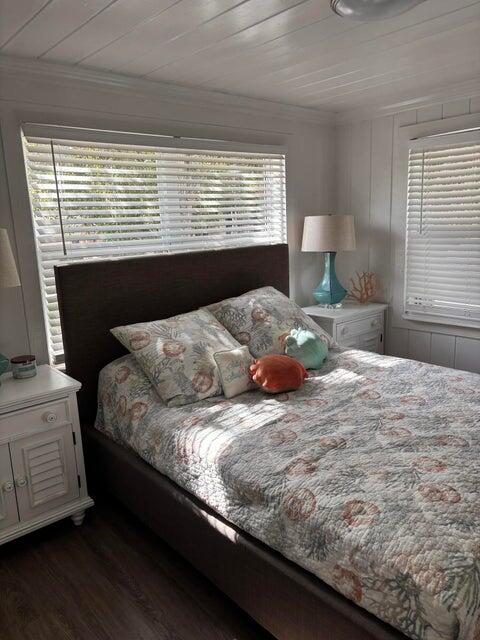 124 S Bay Harbor Drive Property Photo 10