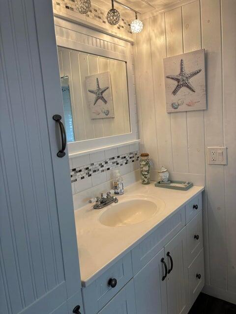 124 S Bay Harbor Drive Property Photo 14