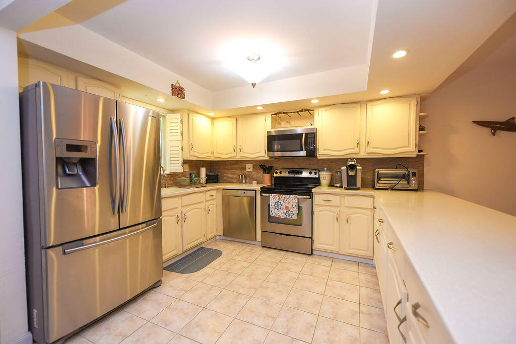 313 2nd Terrace Property Photo 13