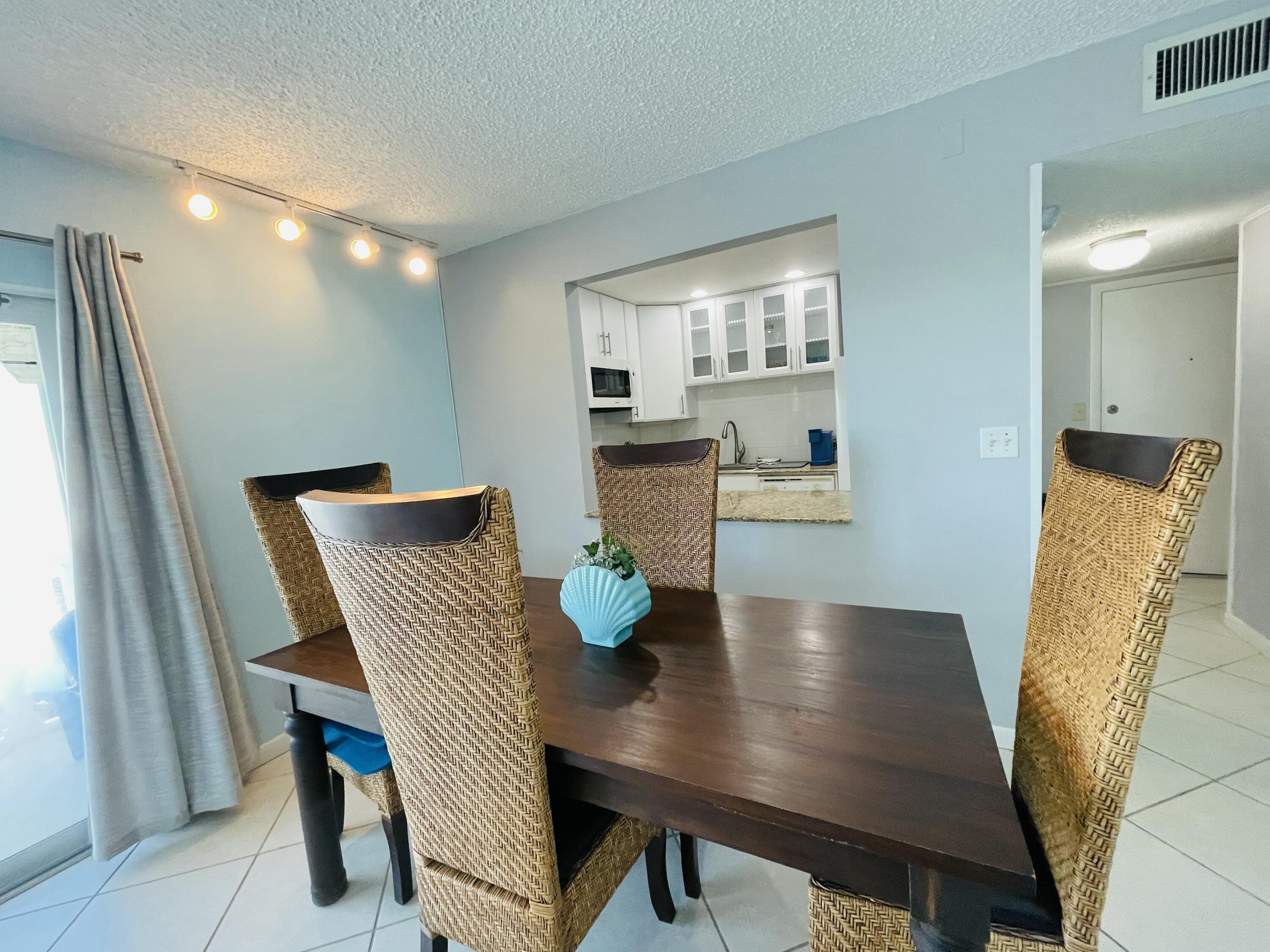 11 Sombrero Boulevard 12e Property Photo 10
