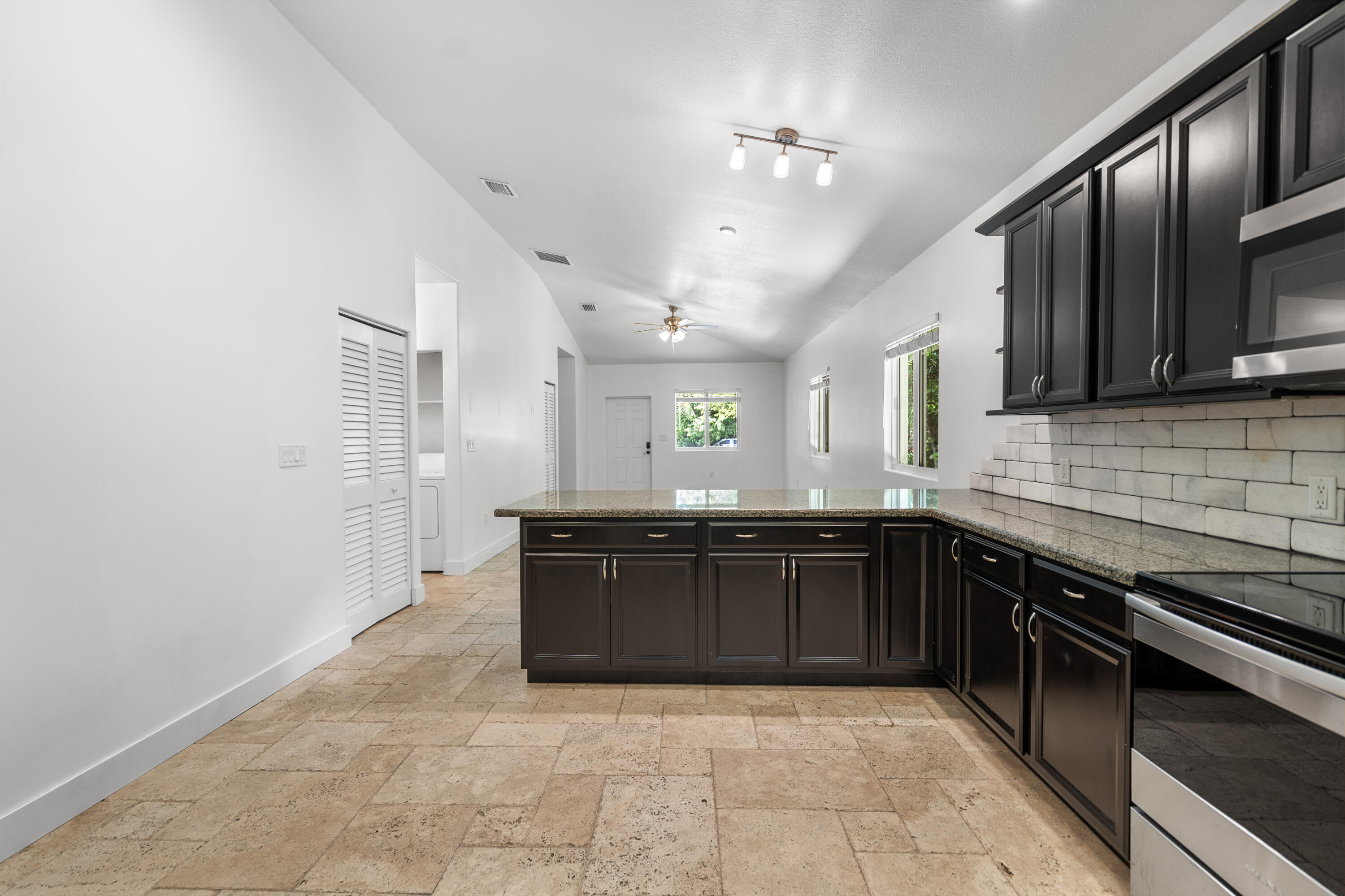 639 Cabrera Street Property Photo 8