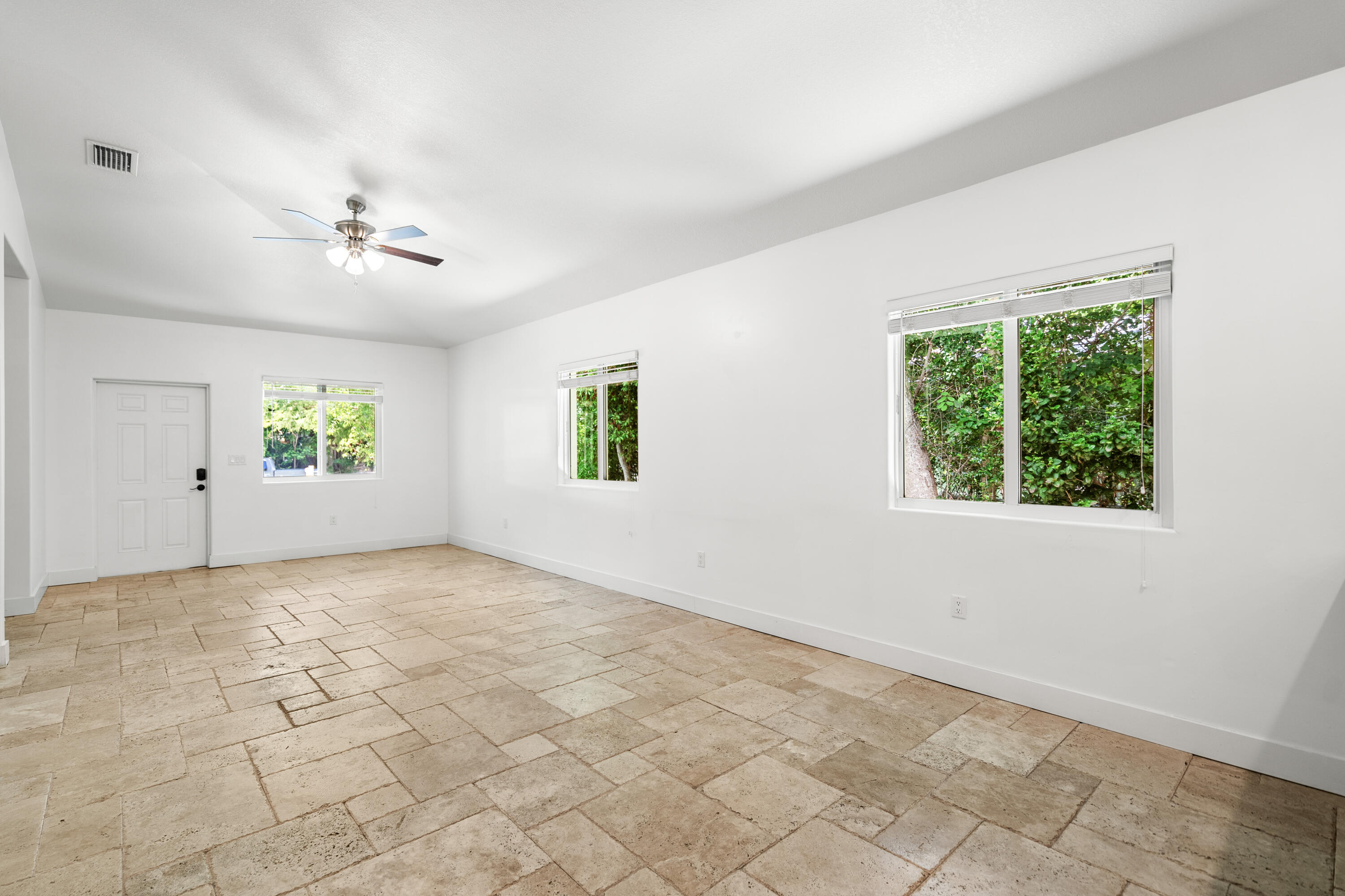 639 Cabrera Street Property Photo 9