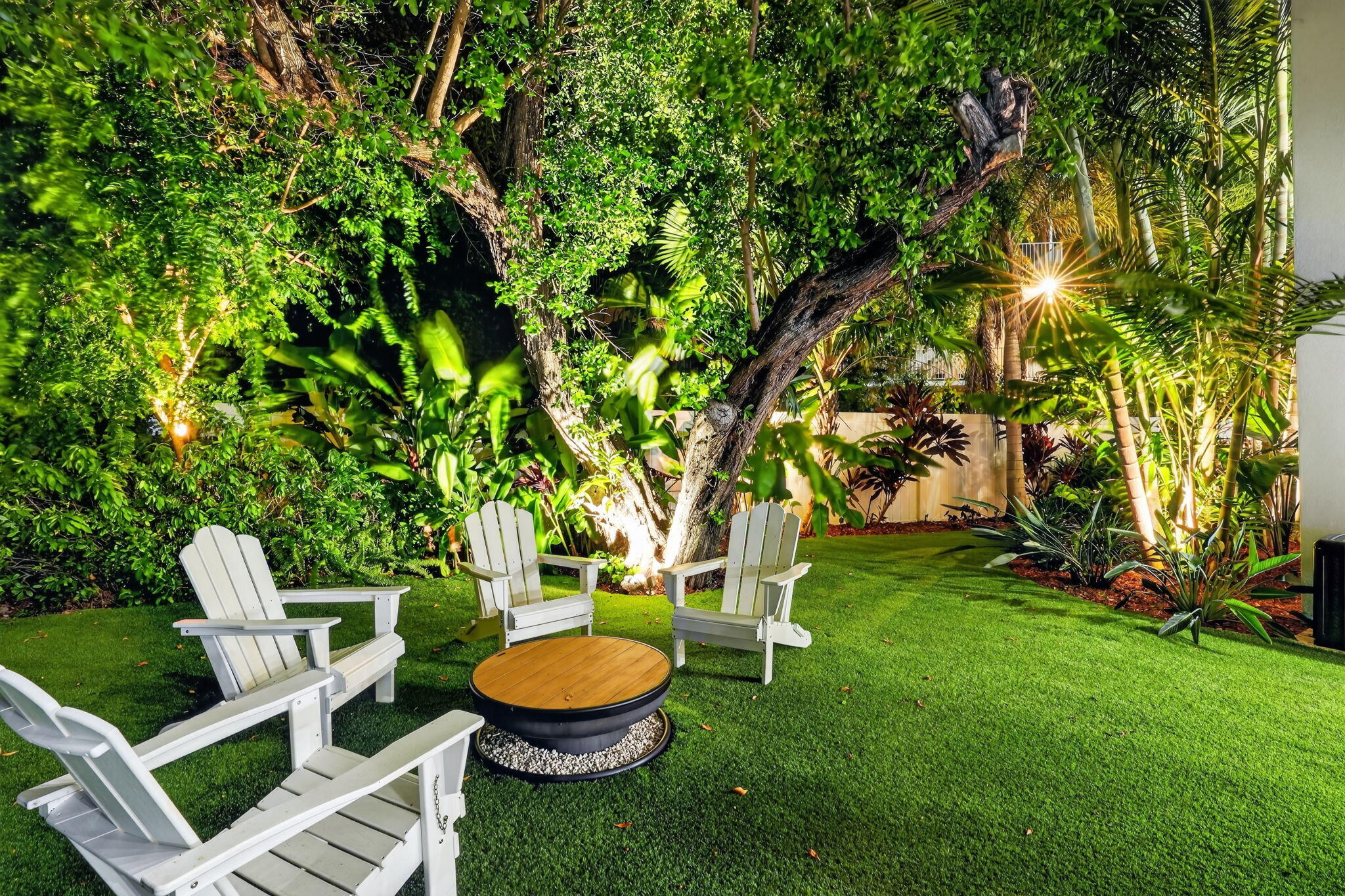 328 S Coconut Palm Boulevard Property Photo 13