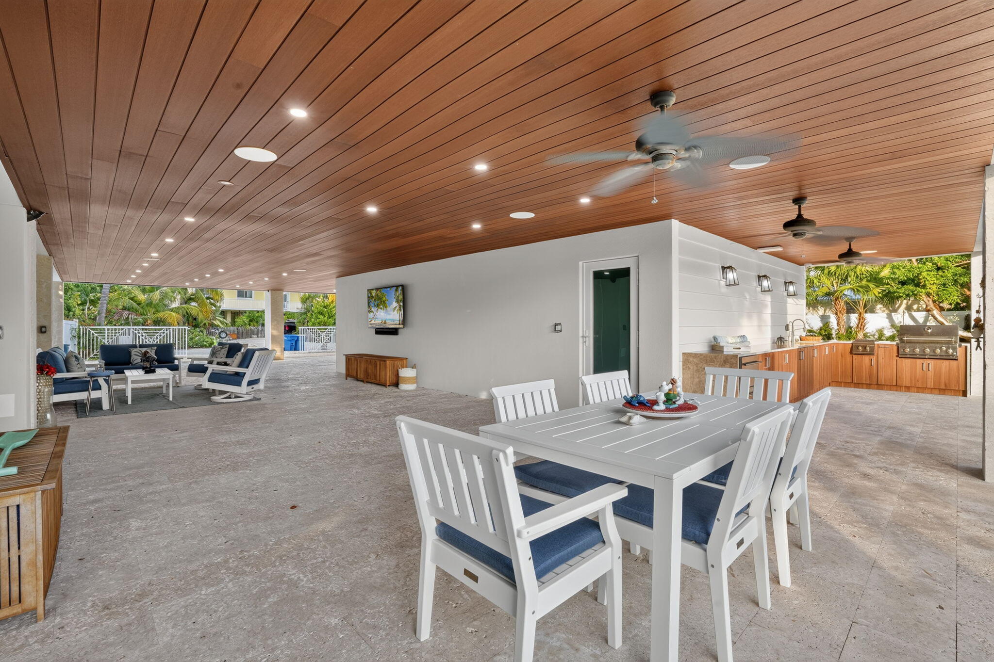 328 S Coconut Palm Boulevard Property Photo 20