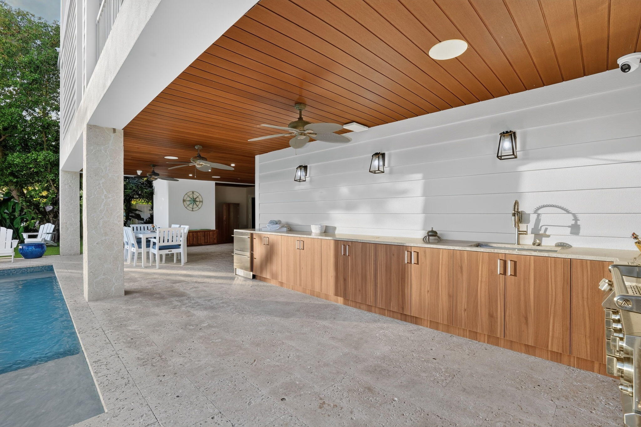 328 S Coconut Palm Boulevard Property Photo 22