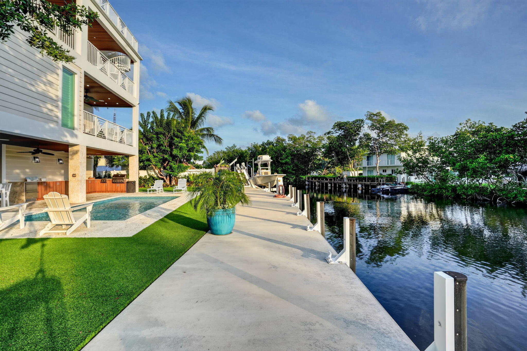 328 S Coconut Palm Boulevard Property Photo 31