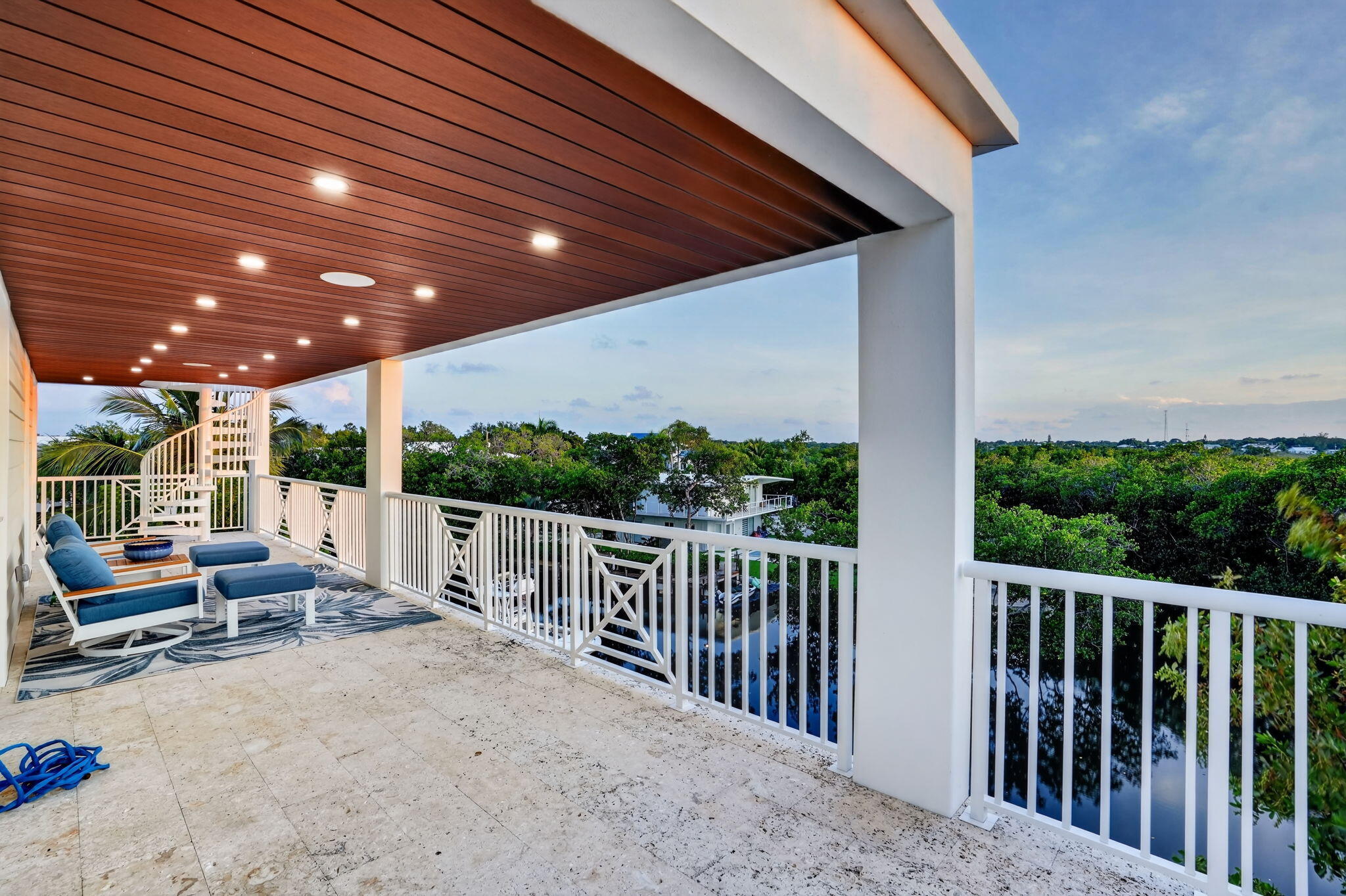 328 S Coconut Palm Boulevard Property Photo 39