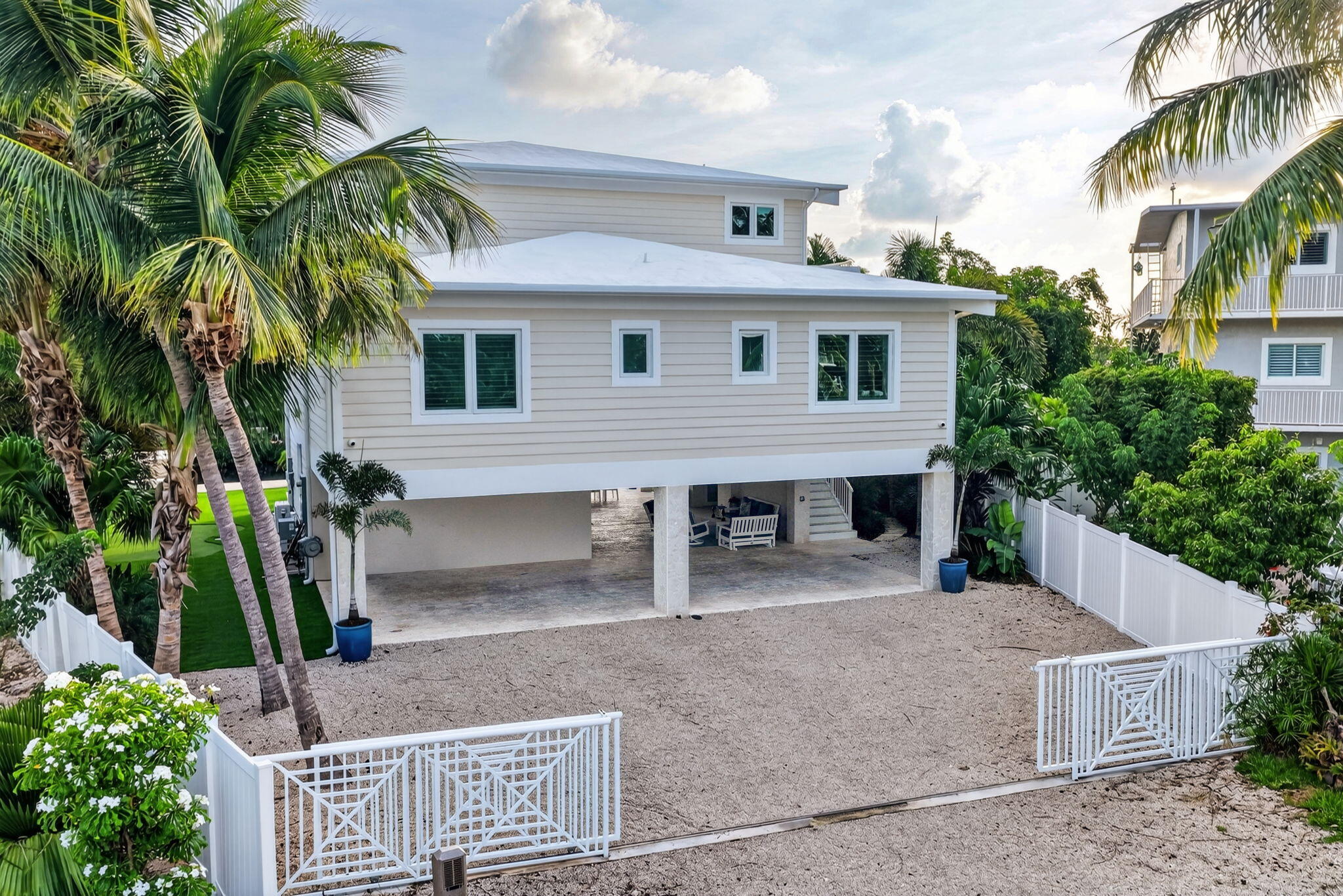328 S Coconut Palm Boulevard Property Photo 78