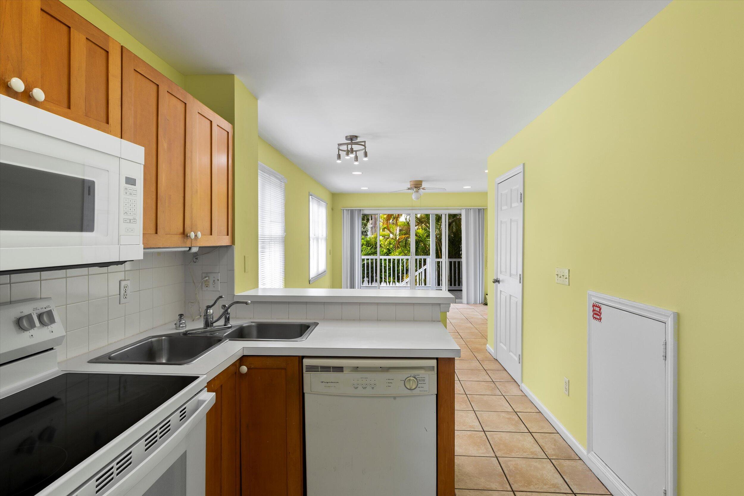 138 Golf Club Drive Property Photo 7