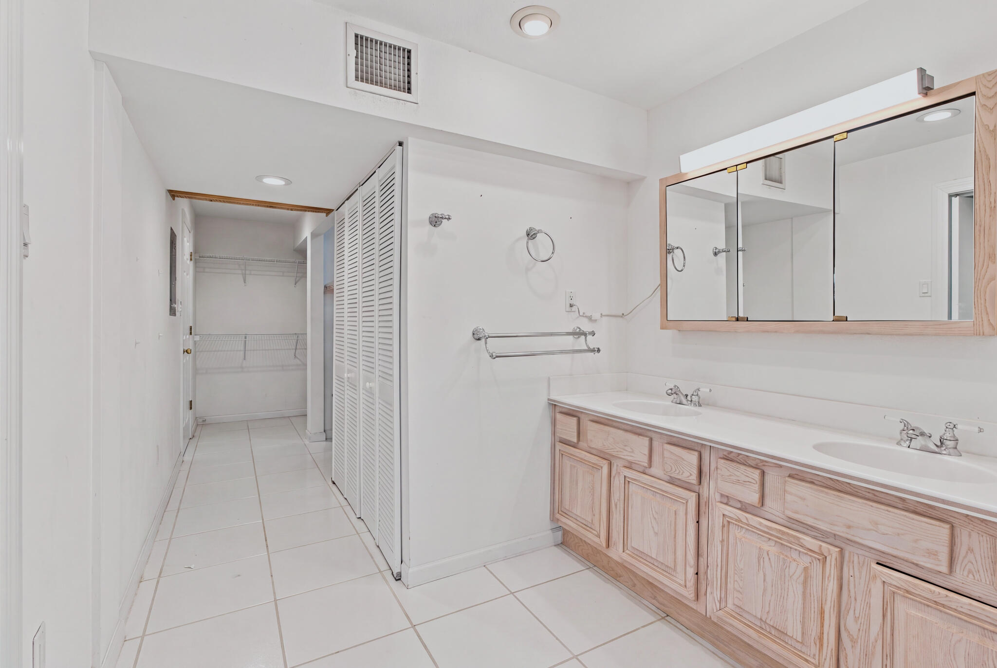17050 Old State Road 4a Property Photo 32
