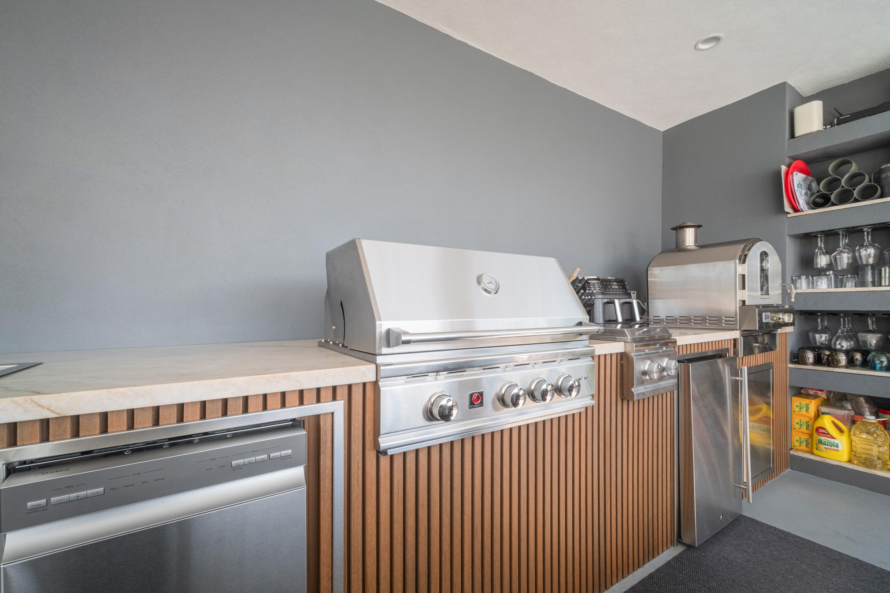 164 W Avenue C Property Photo 7