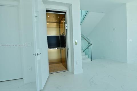 164 W Avenue C Property Photo 14