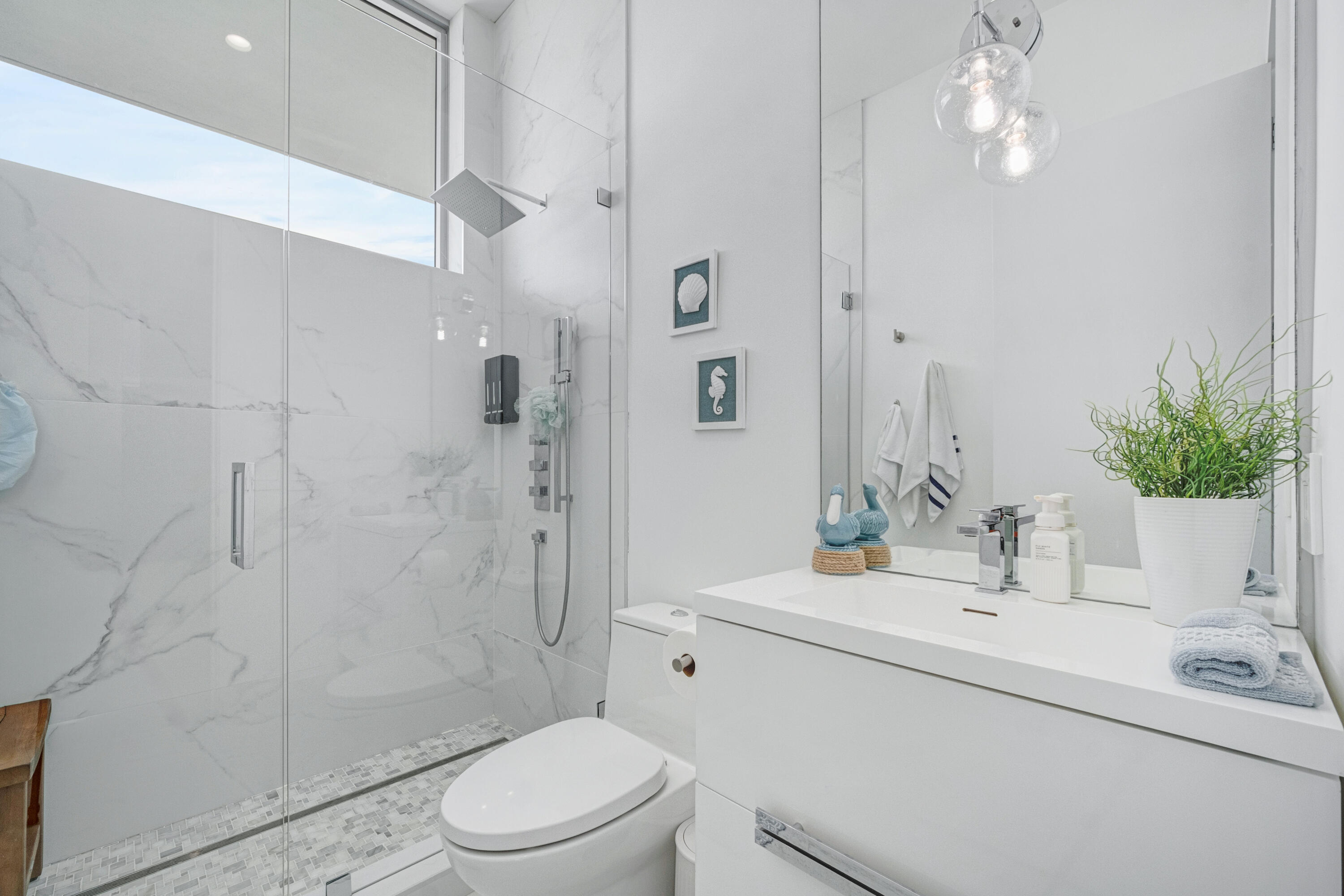 164 W Avenue C Property Photo 22