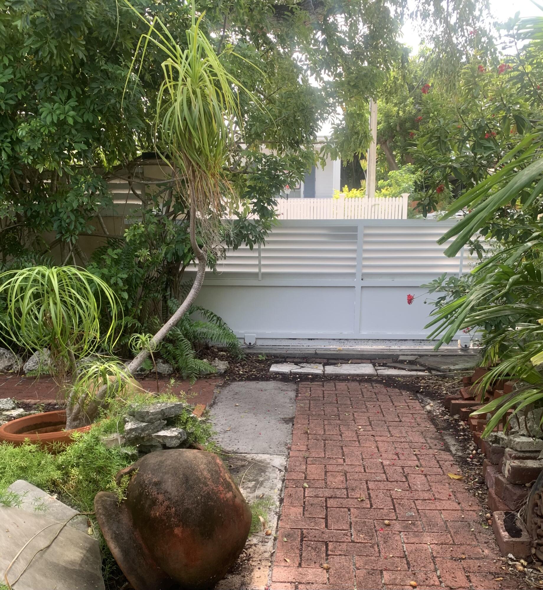 1703 South Street Property Photo 8