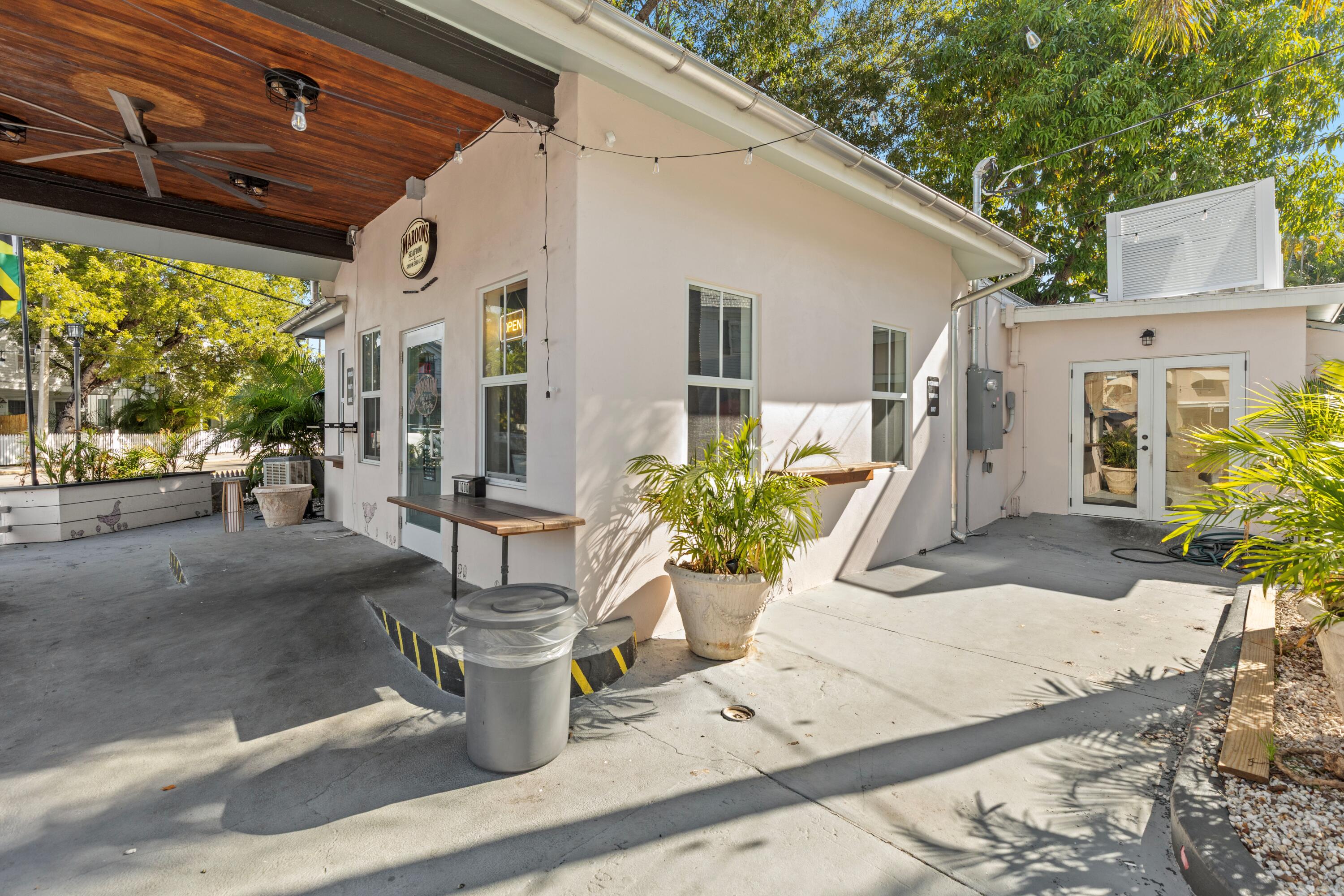 1000 Eaton Street Property Photo 4