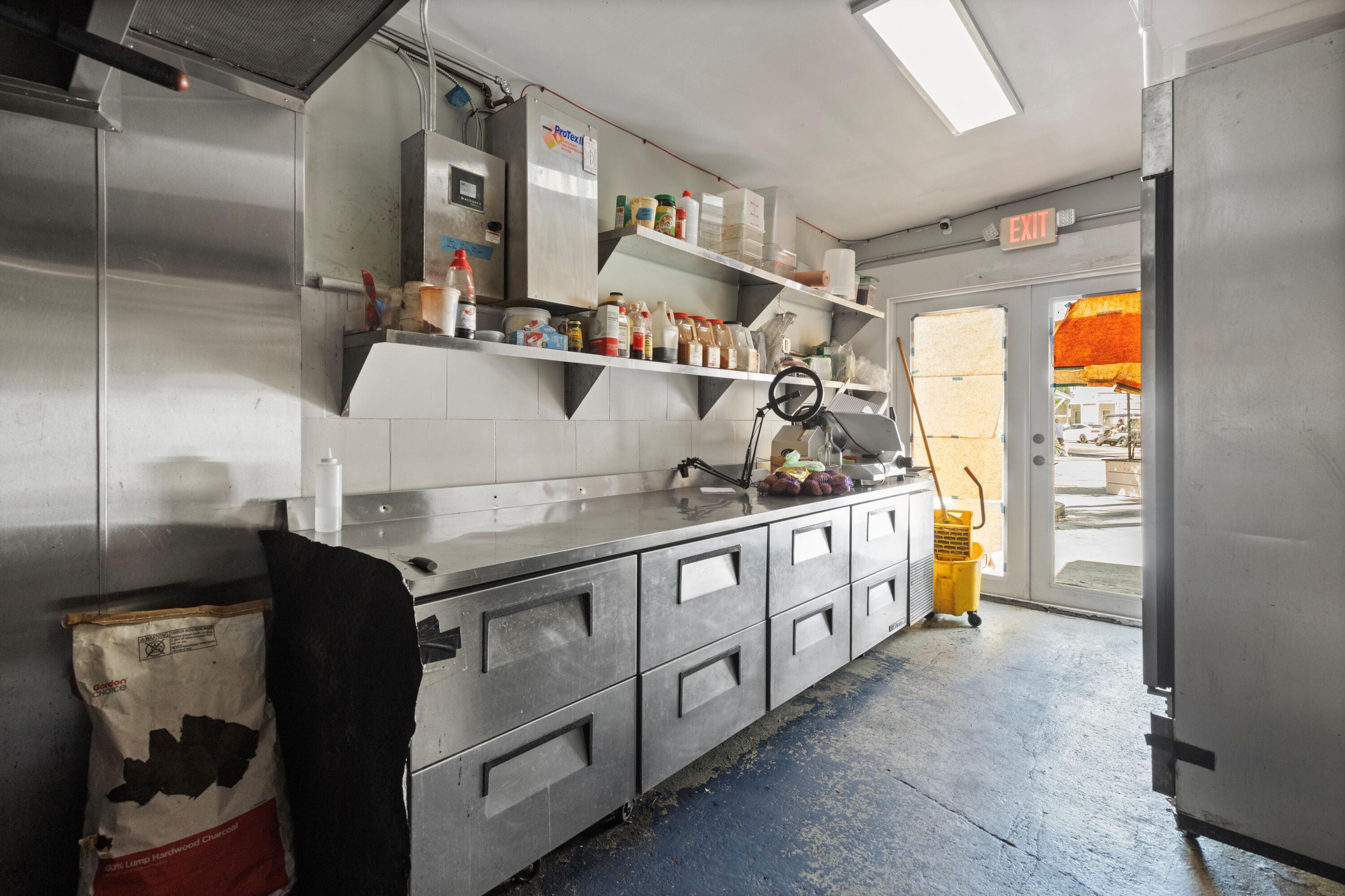 1000 Eaton Street Property Photo 19