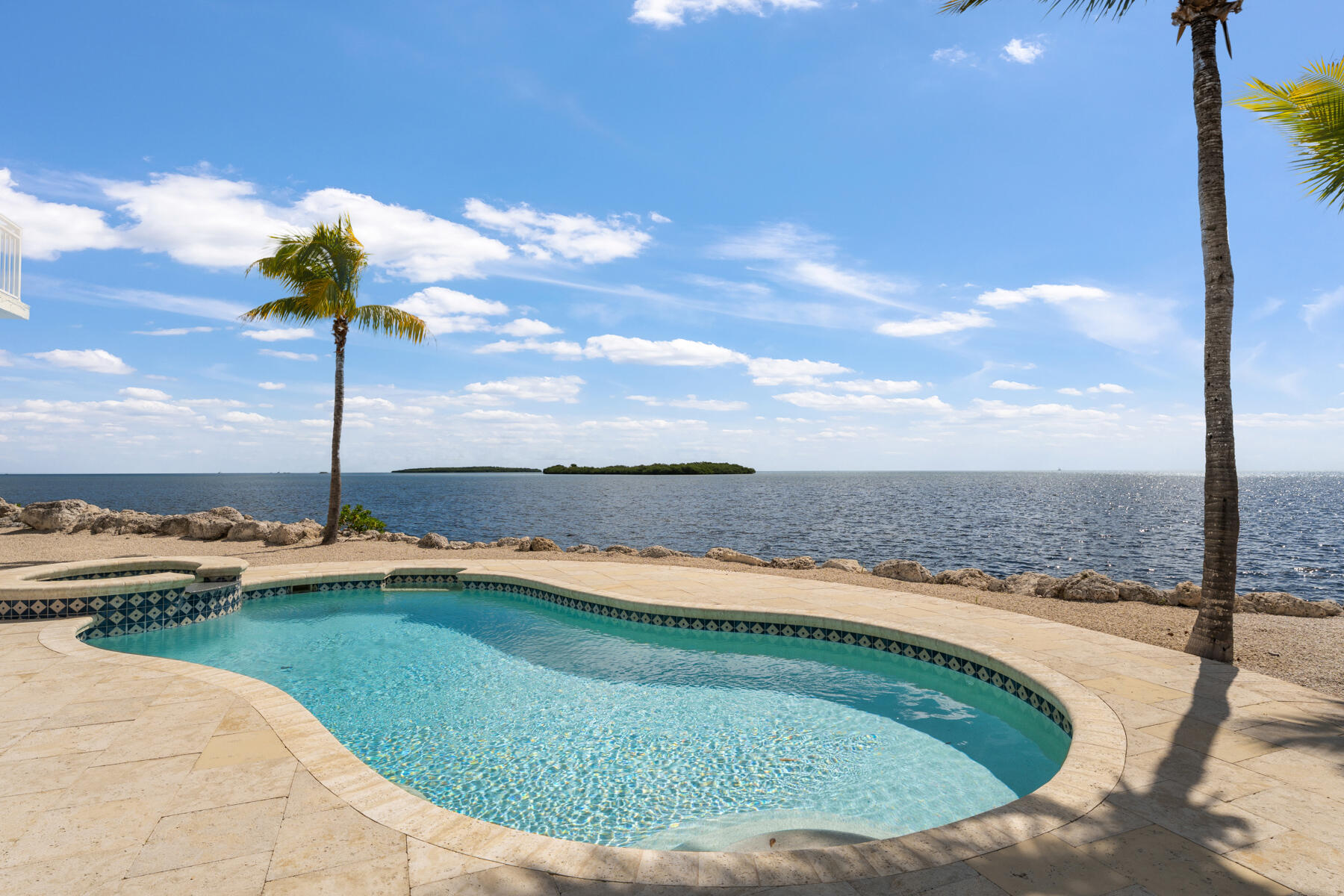 1200 Mockingbird Road Property Photo 7