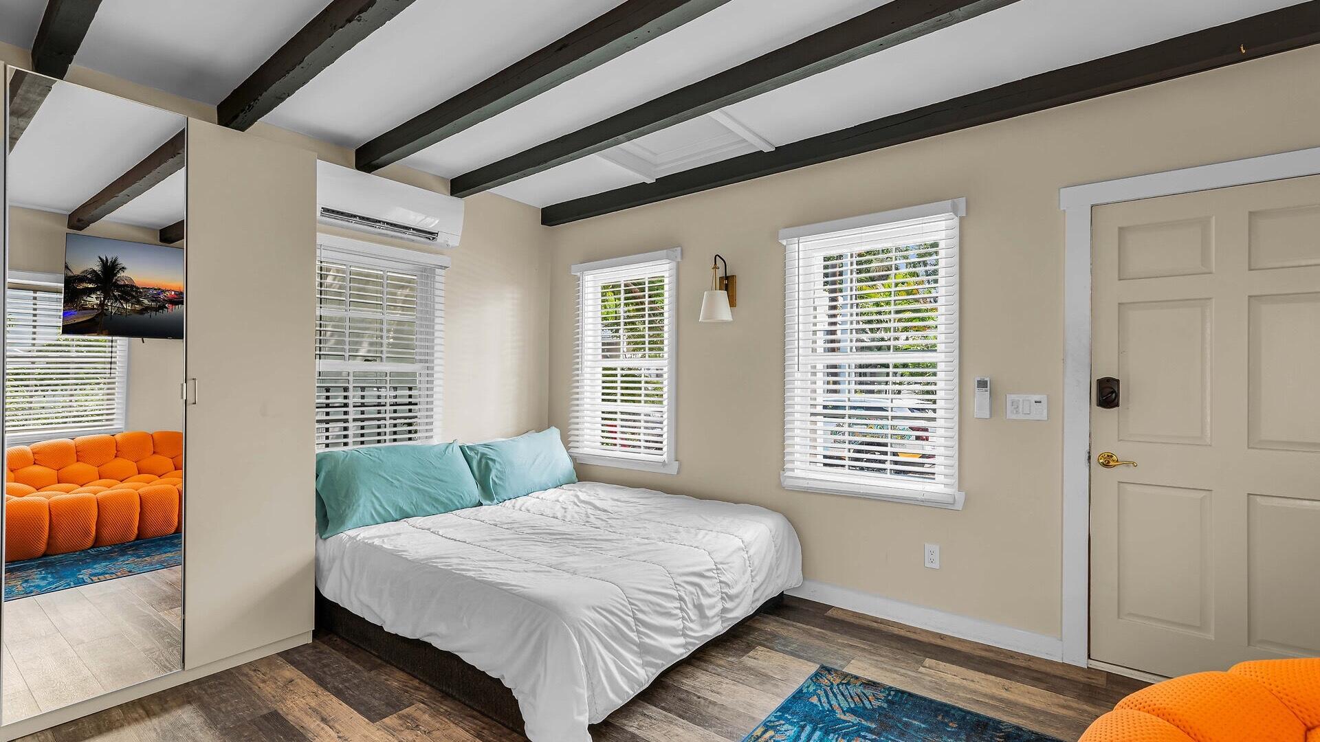 811 Olivia Street Property Photo 40