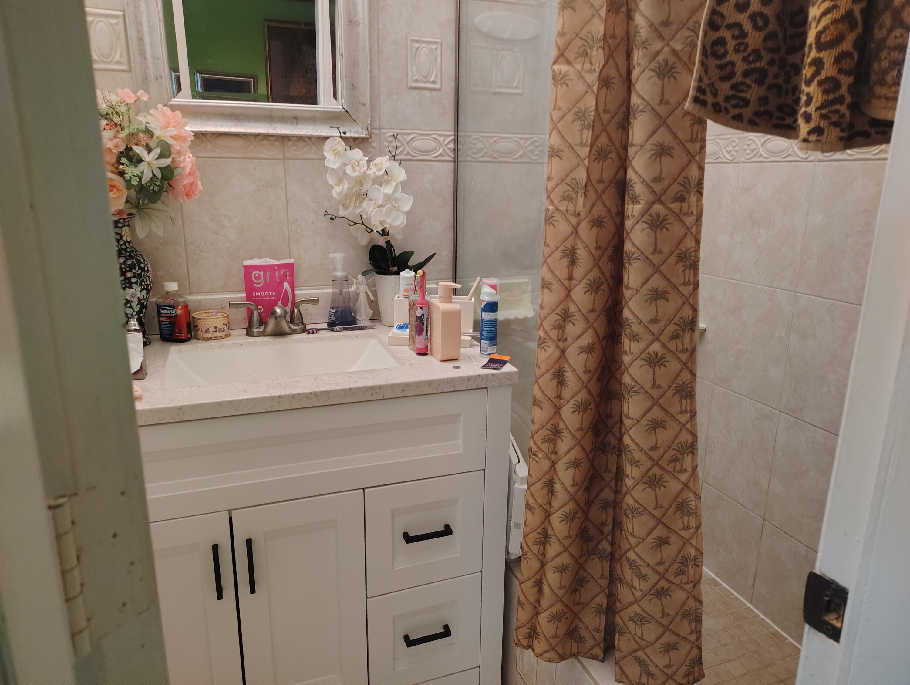 5435 5th Avenue Property Photo 7
