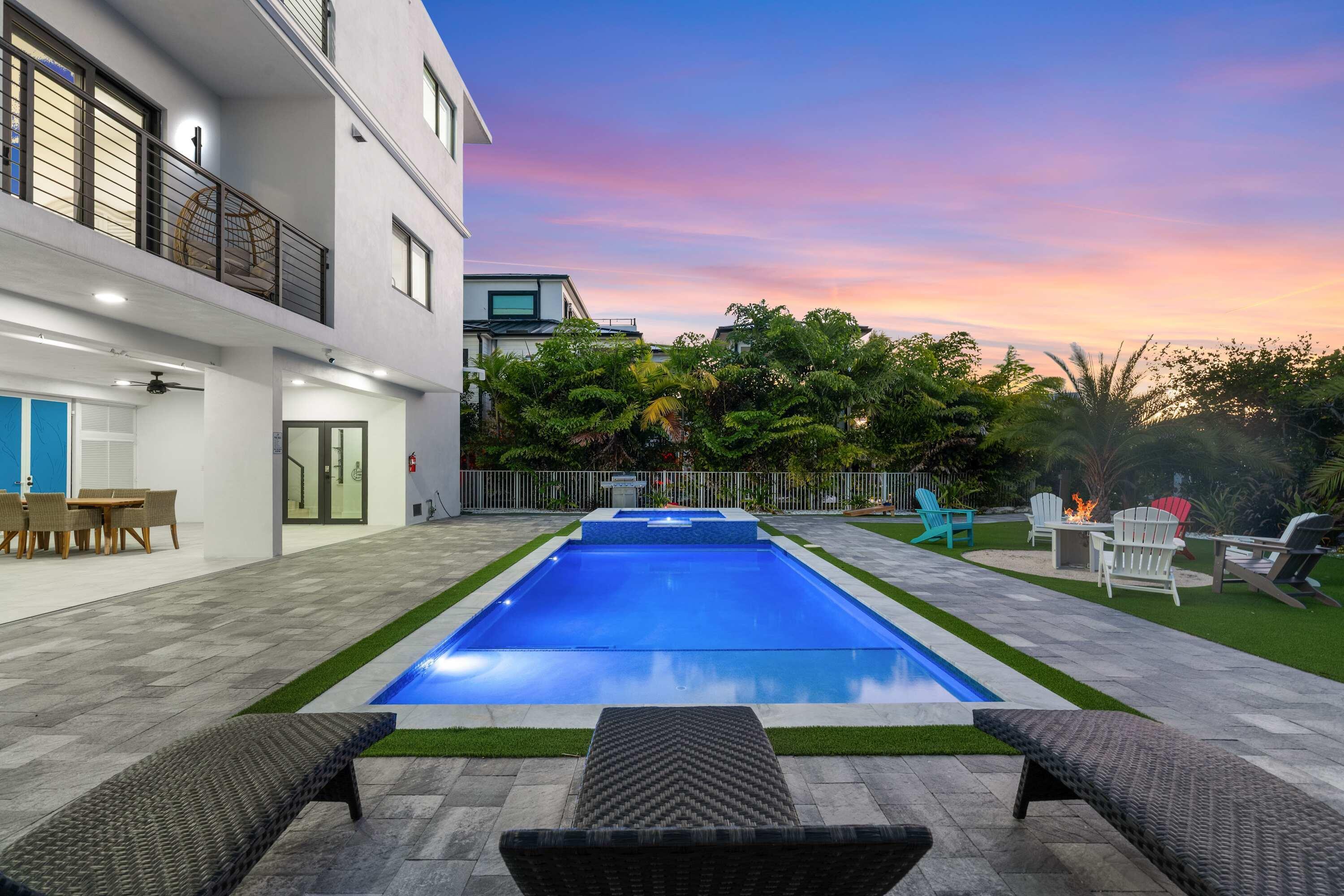 136 Coco Plum Drive Property Photo 10