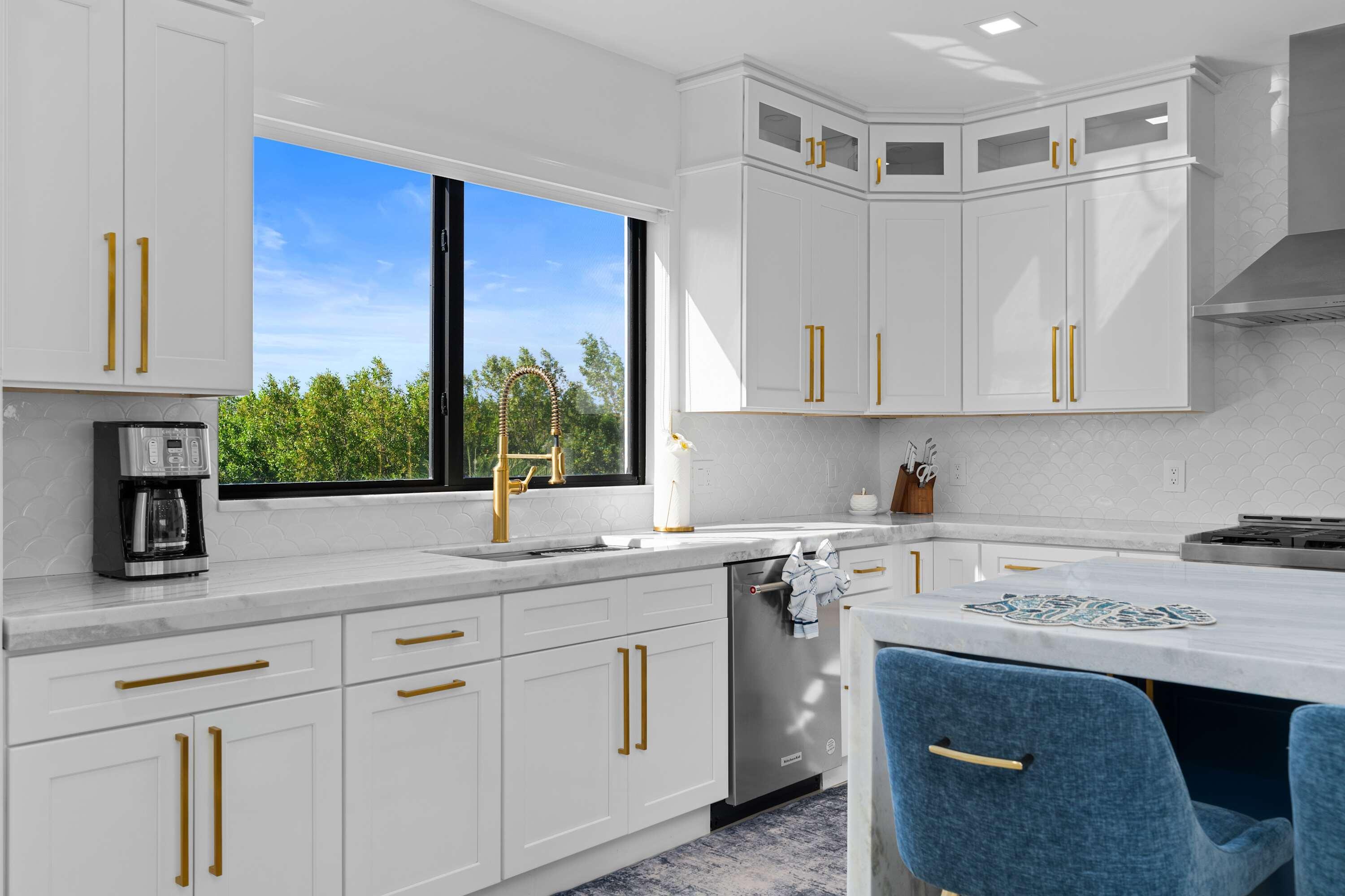 136 Coco Plum Drive Property Photo 14