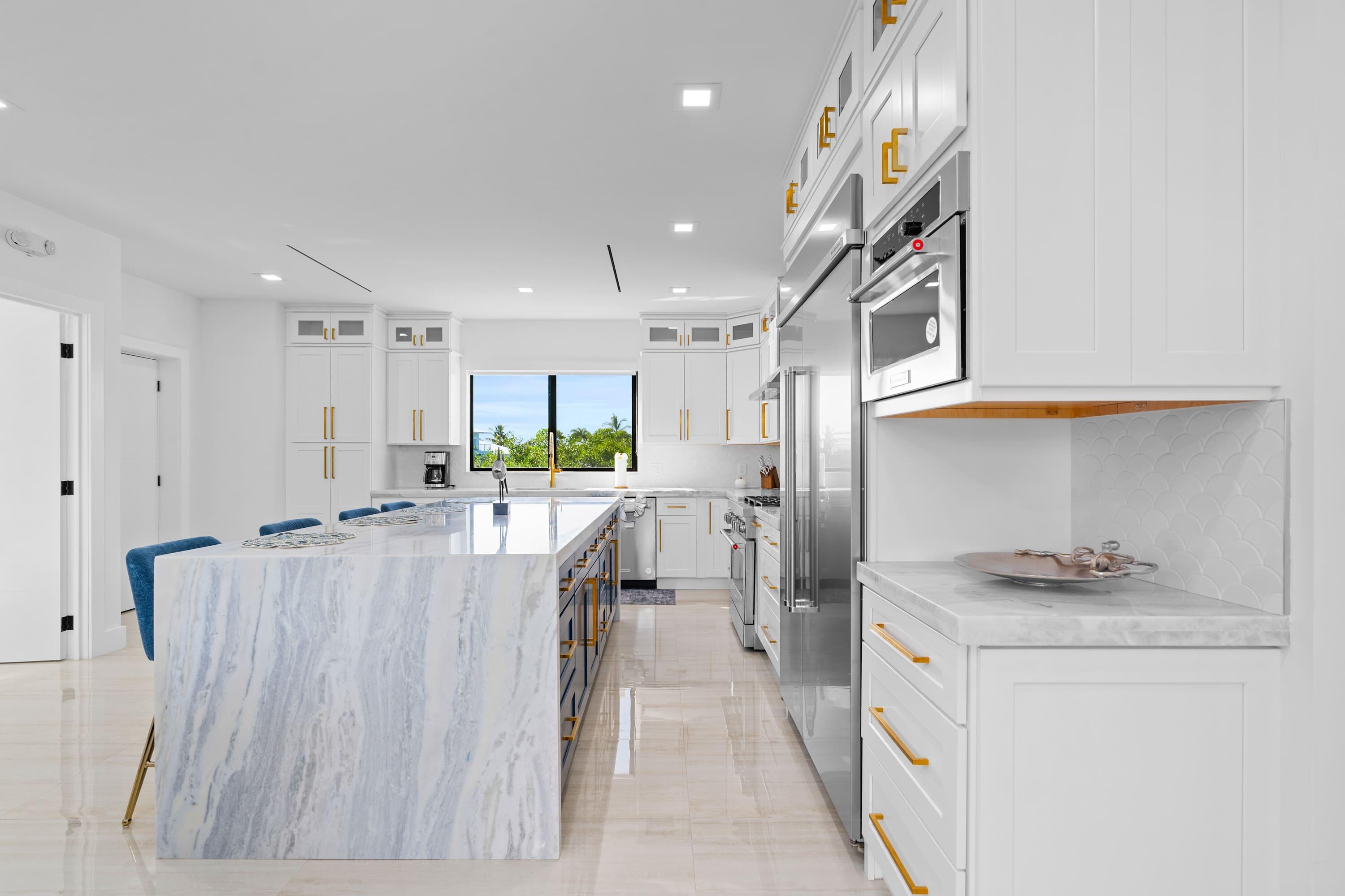 136 Coco Plum Drive Property Photo 16