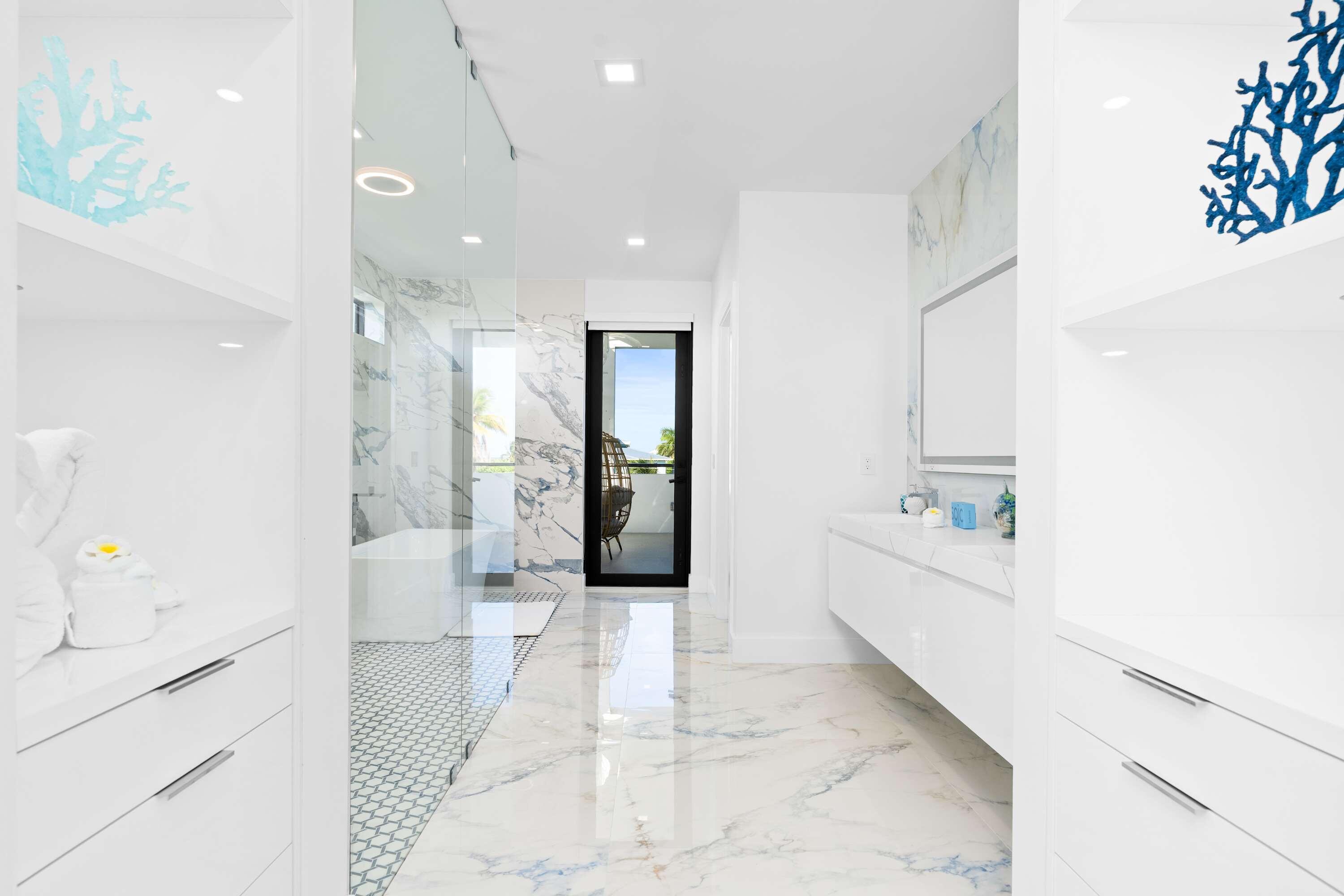 136 Coco Plum Drive Property Photo 26