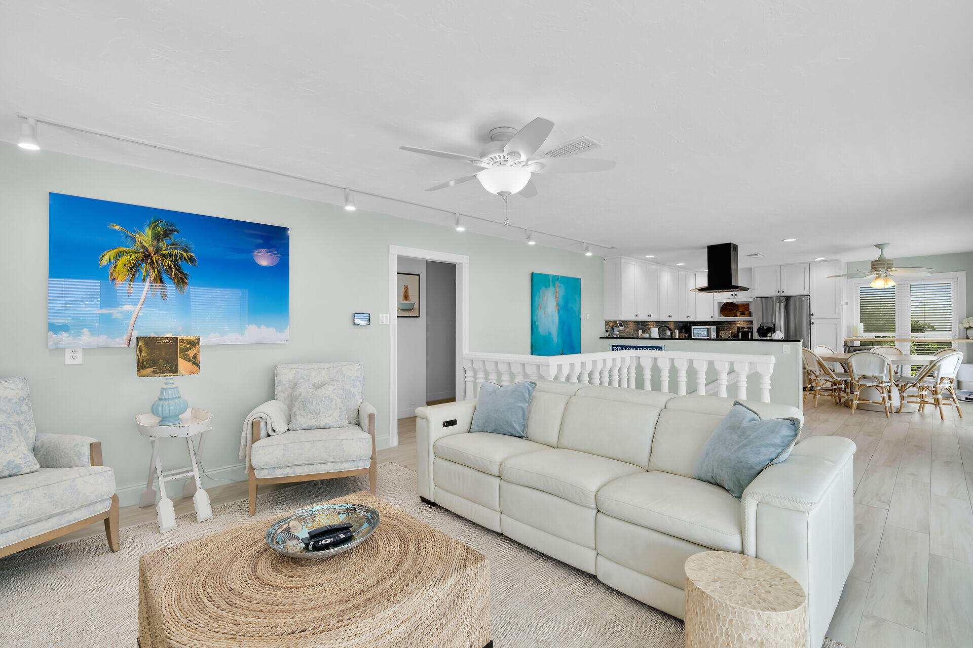 2110 Dolphin Drive Property Photo 16