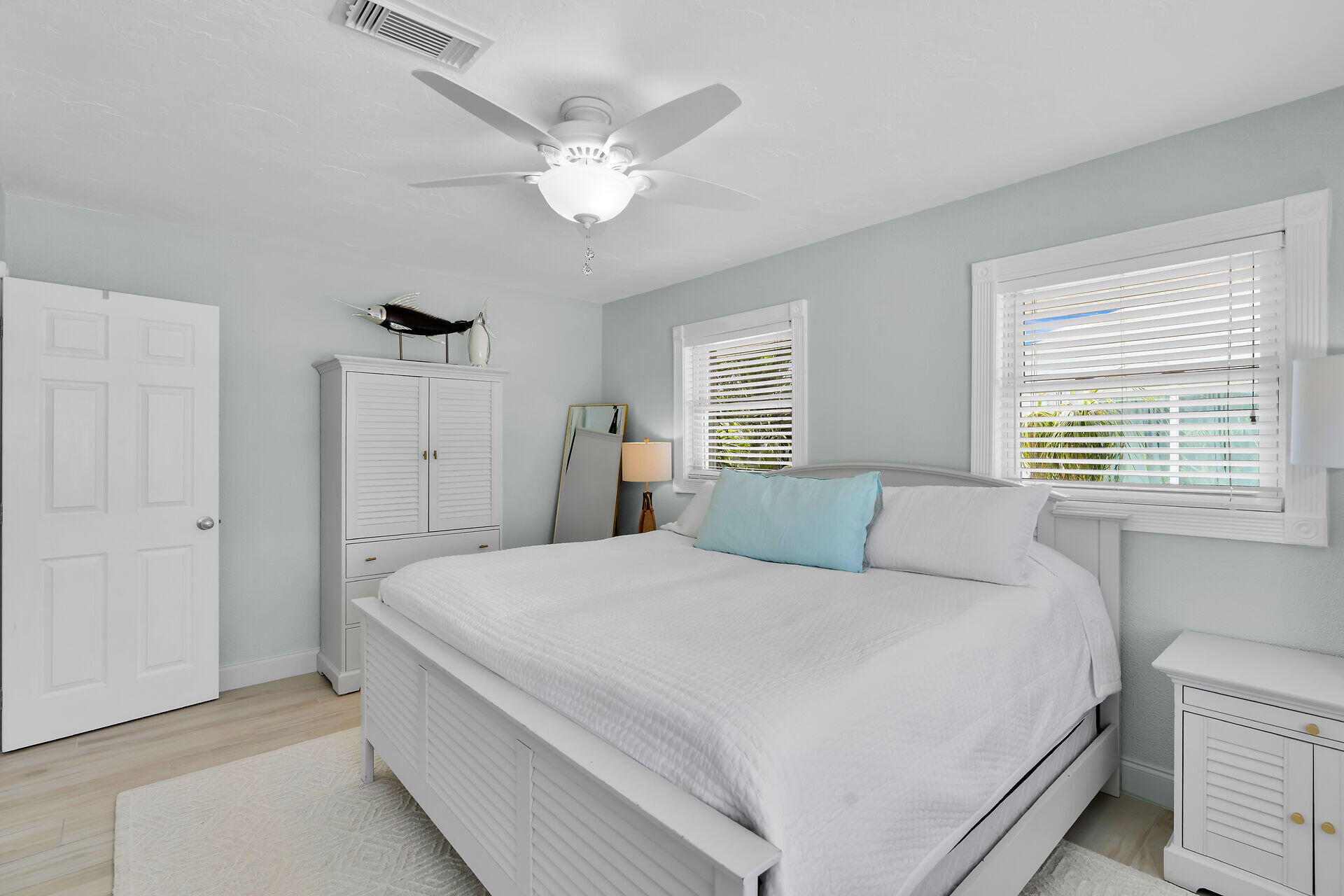 2110 Dolphin Drive Property Photo 25