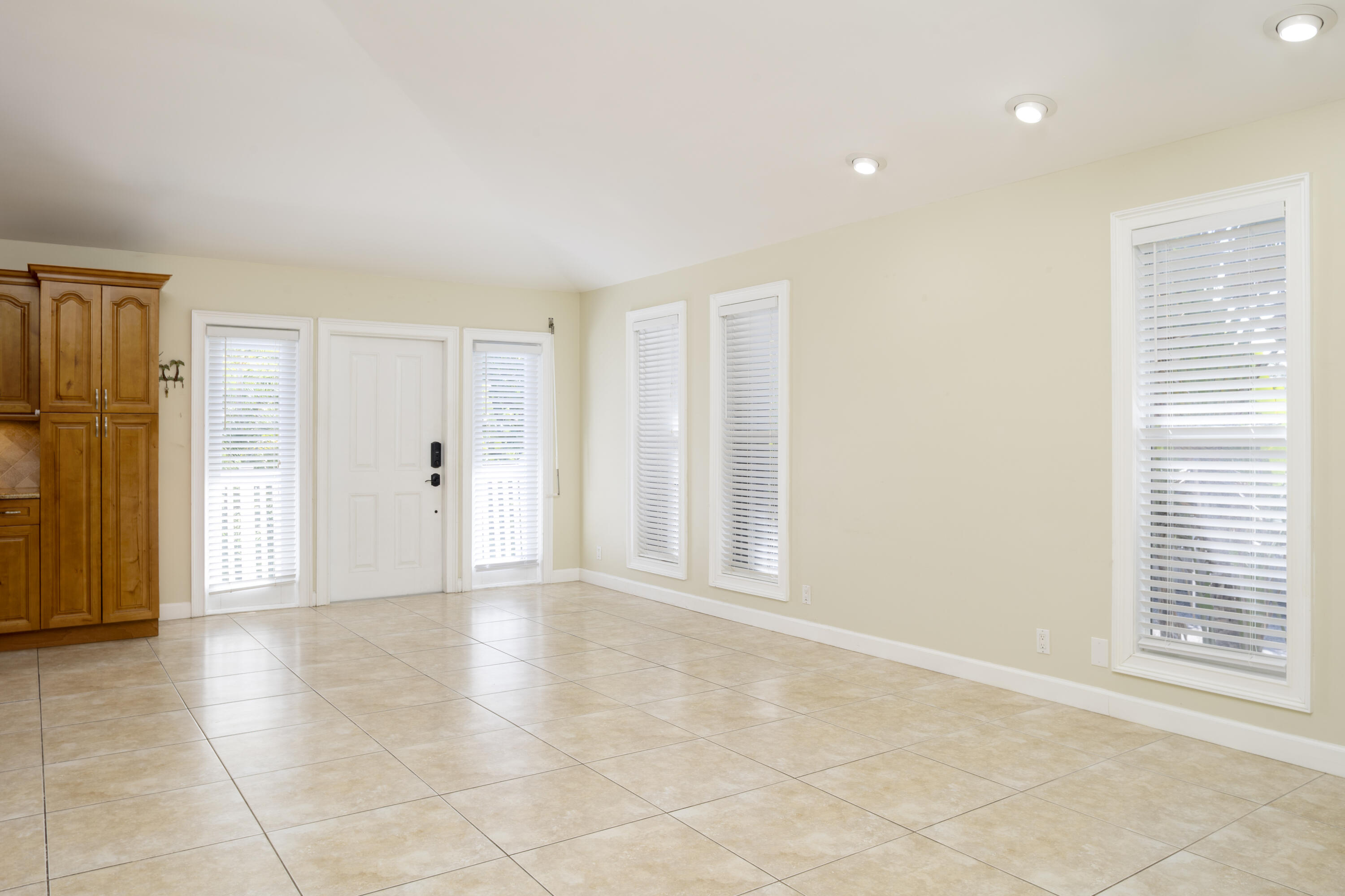 750 Prado Circle Property Photo 6