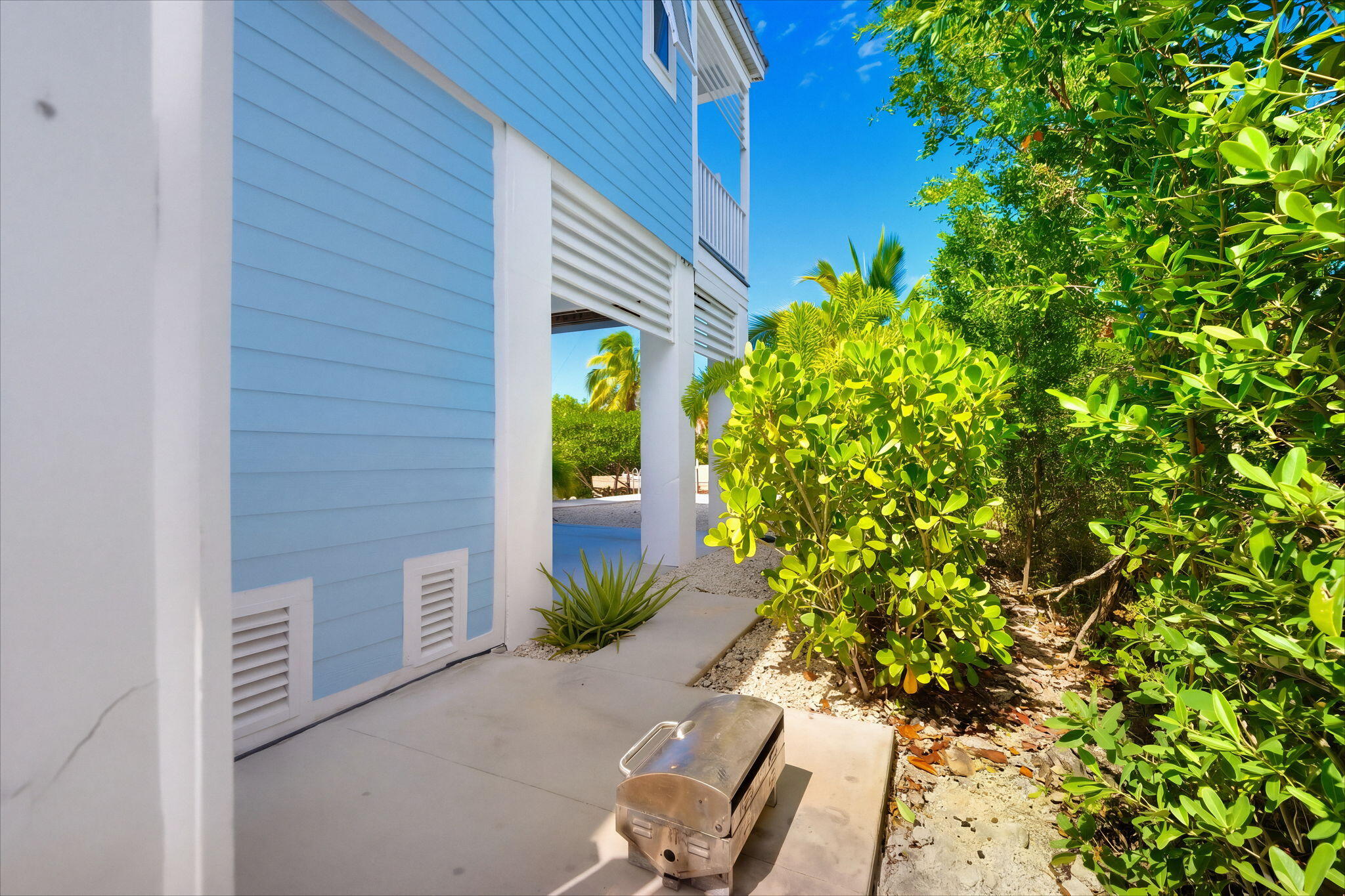 27307 Martinique Lane Property Photo 42