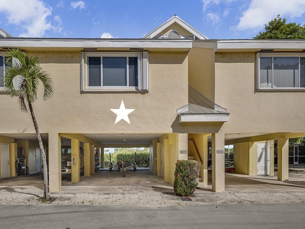 9812 Leeward Avenue 30' Boat Slip Property Photo 1