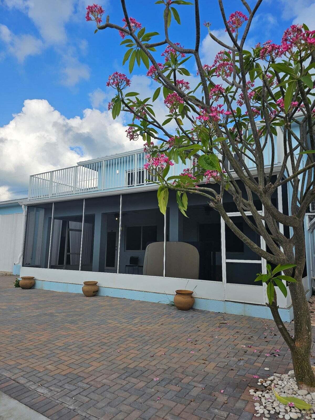 68650 Overseas Highway 102 Property Photo 1