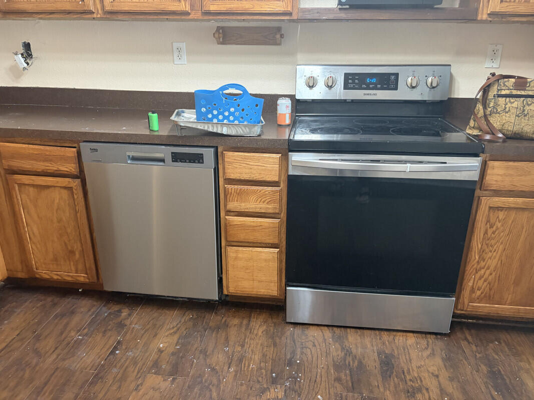 48 7th Avenue Property Photo 10