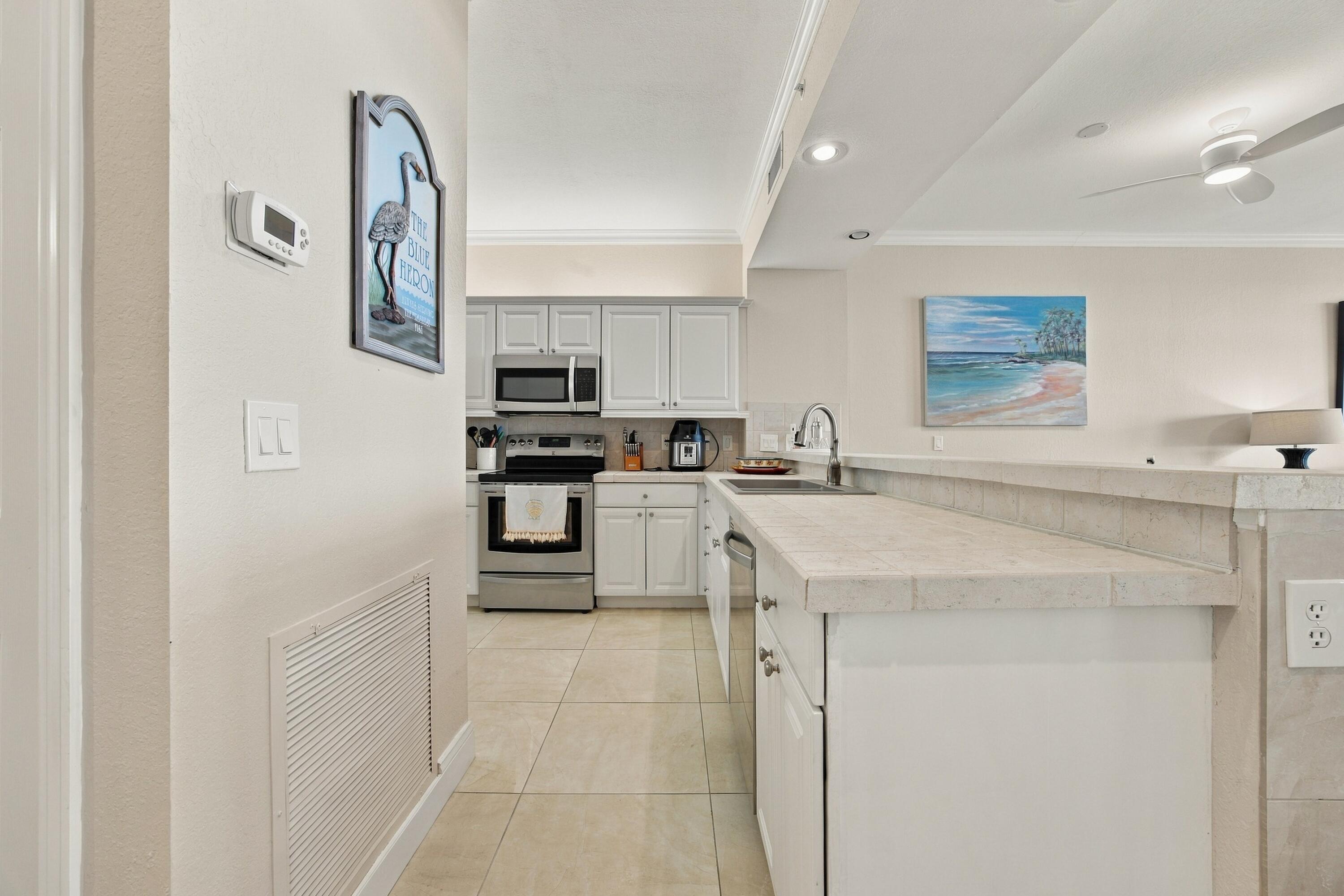 5607 College Road # B302 Property Photo 19