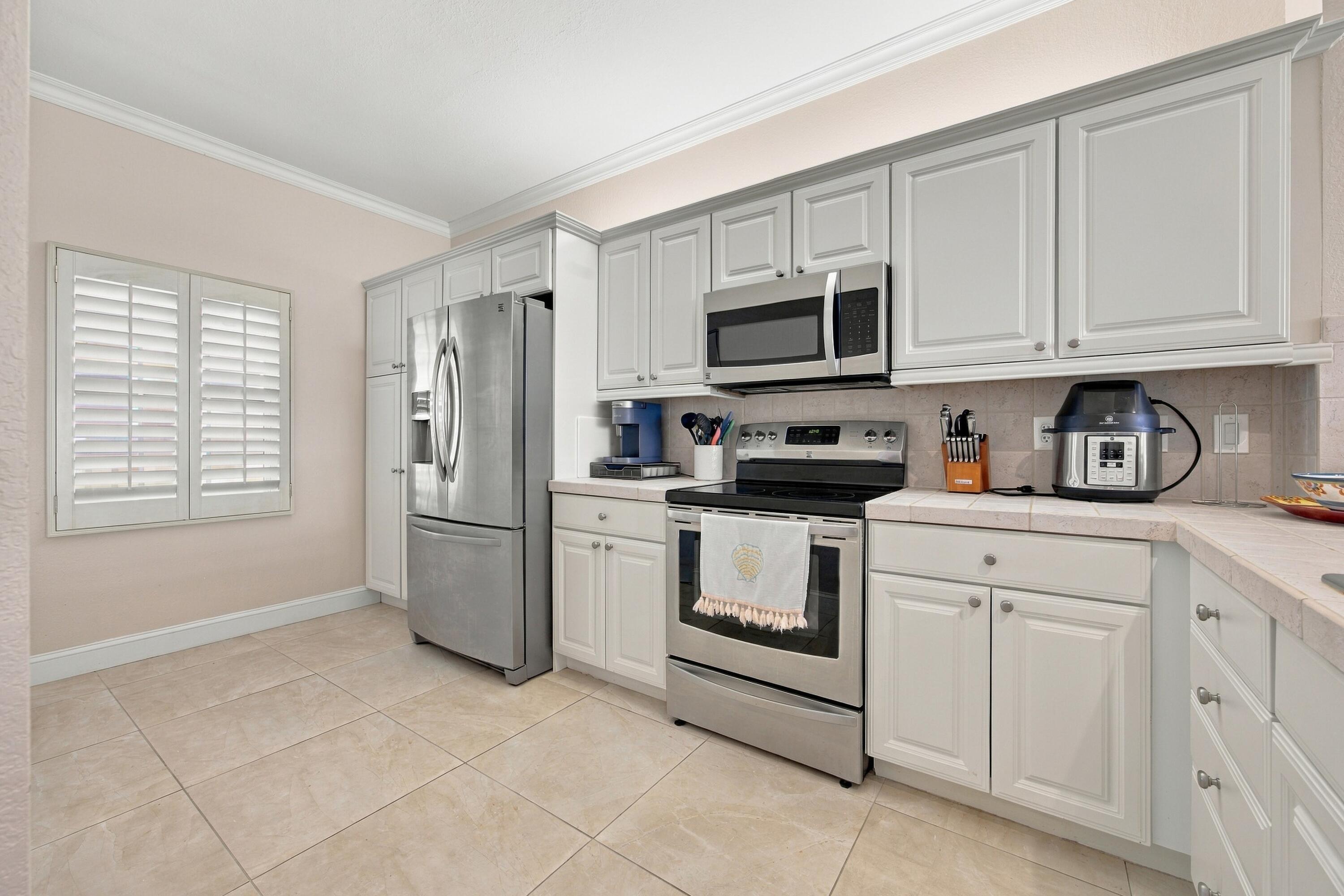 5607 College Road # B302 Property Photo 21
