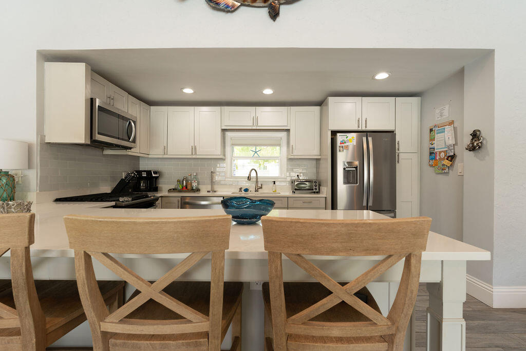 1809 Seidenberg Avenue Property Photo 8
