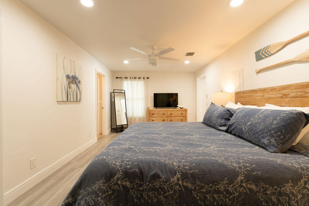 1809 Seidenberg Avenue Property Photo 16