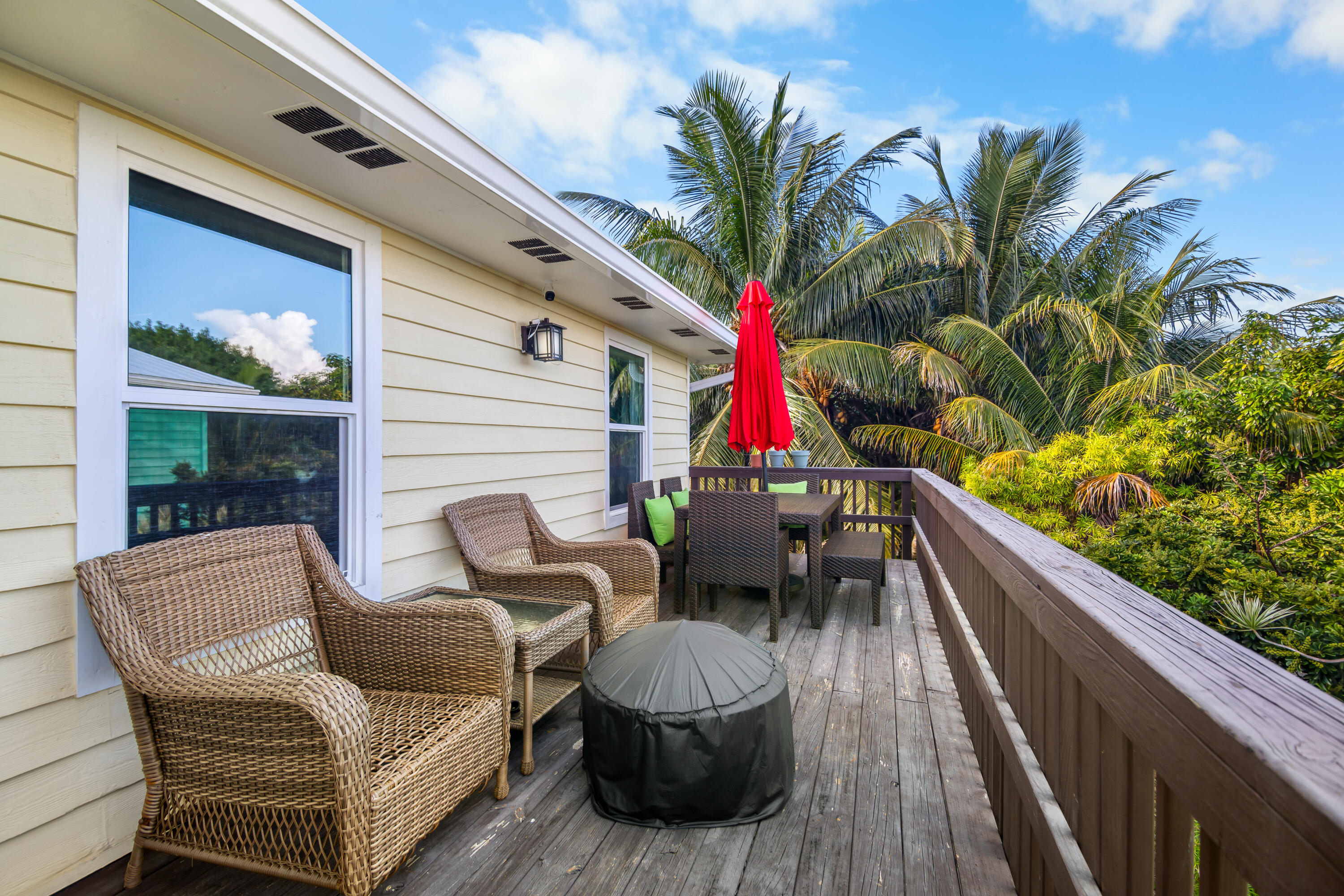 29283 Coconut Palm Drive Property Photo 6