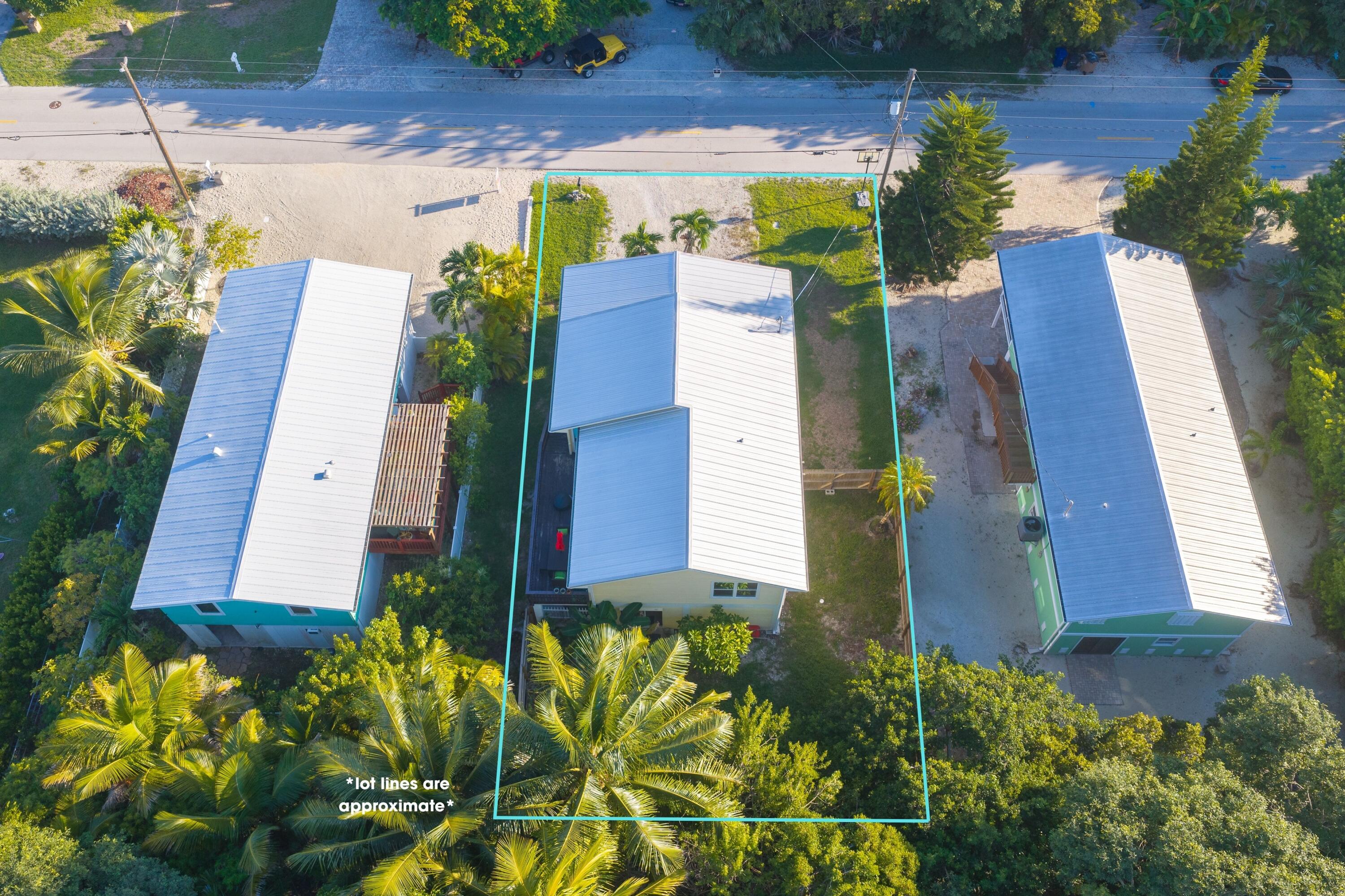 29283 Coconut Palm Drive Property Photo 12