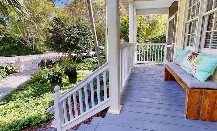 8 Golf Club Drive Property Photo 13